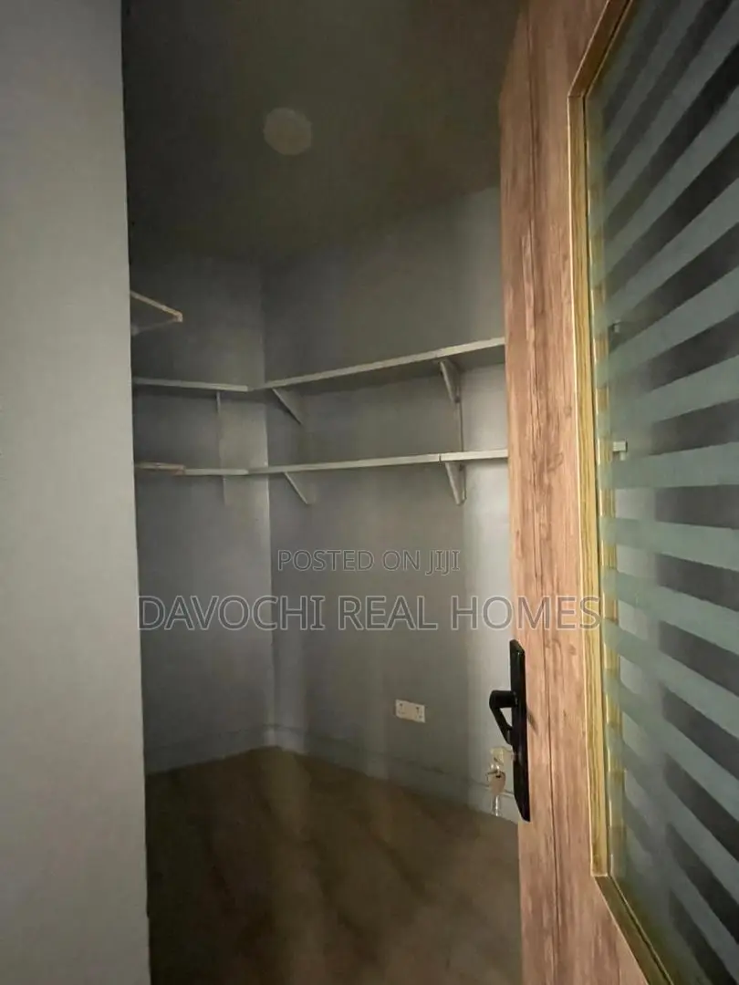 3bdrm Apartment in Vi, Lagos, Victoria Island Extension for rent