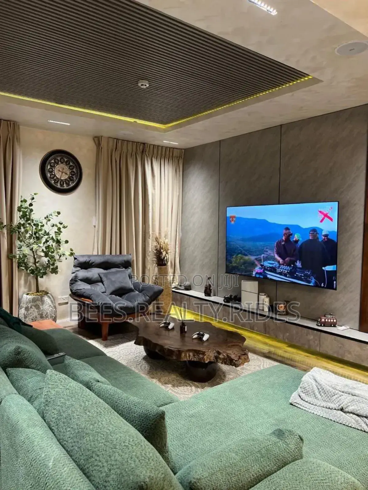 New Luxury 2 Bedroom Smart Home With 4 Balconies, Ps5, Gym Snooker