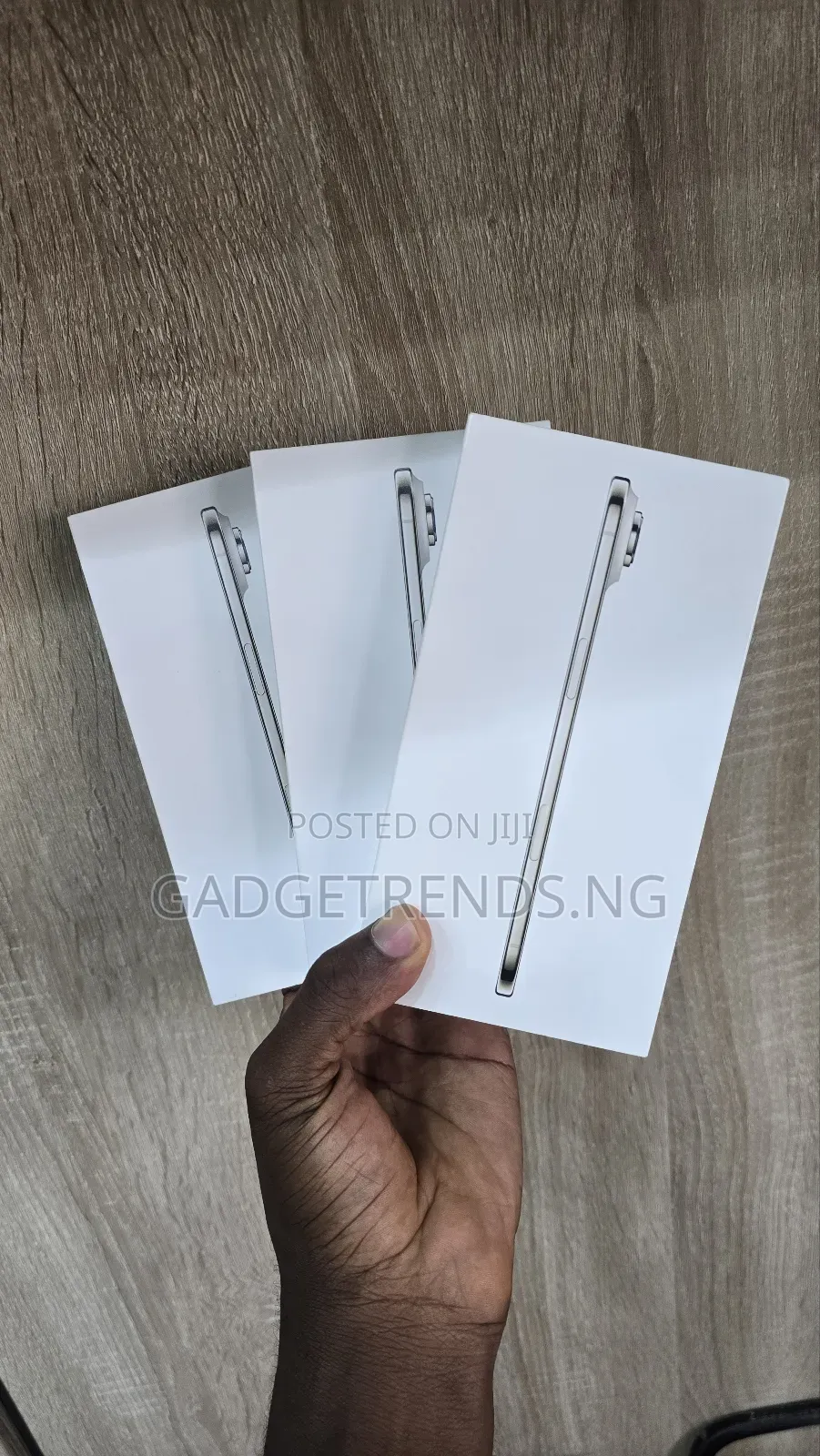 New Apple iPhone Air 256 GB Gold