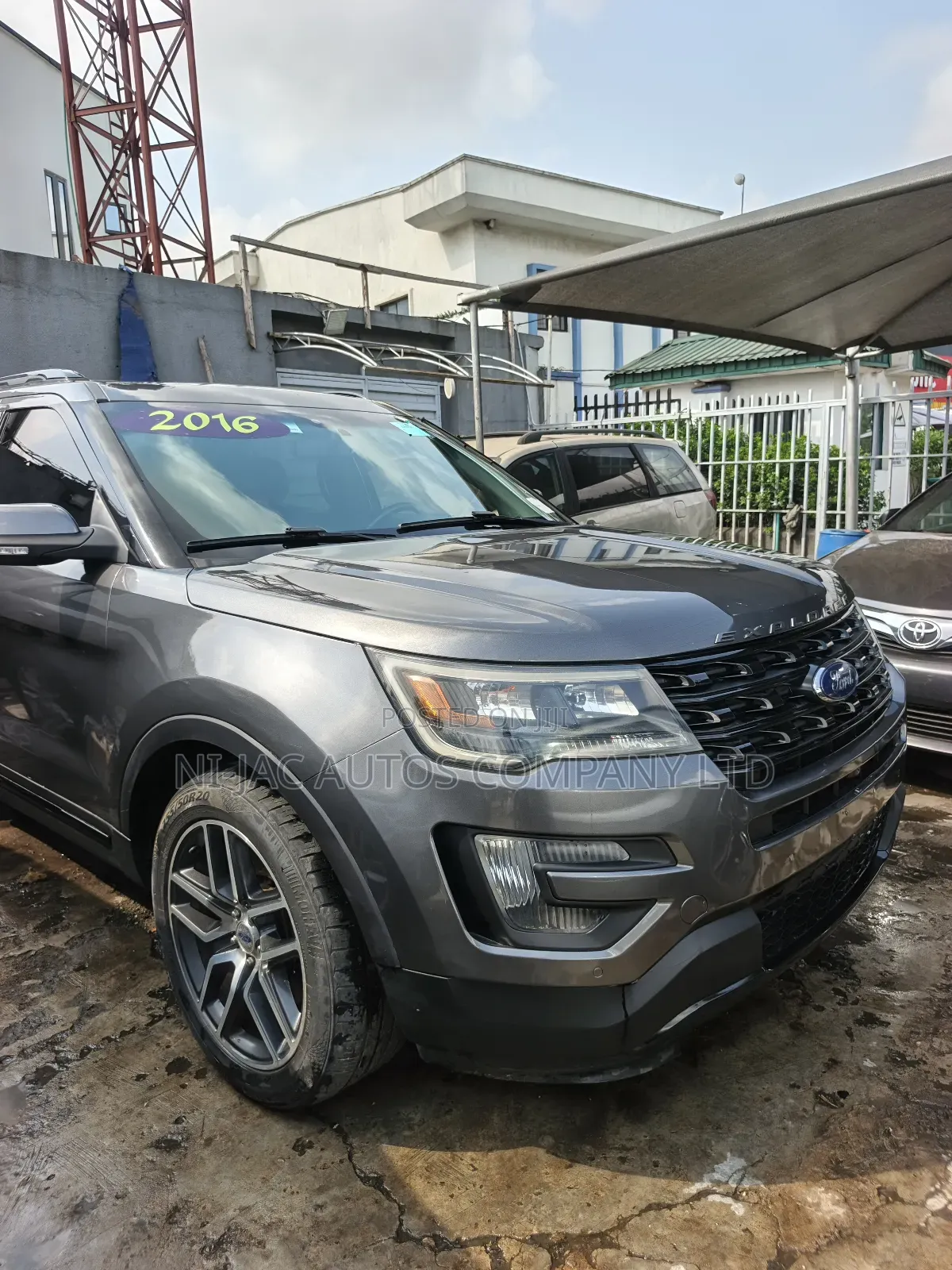 Ford Explorer Sport 4dr SUV AWD (3.5L 6cyl Turbo 6A) 2016 Gray
