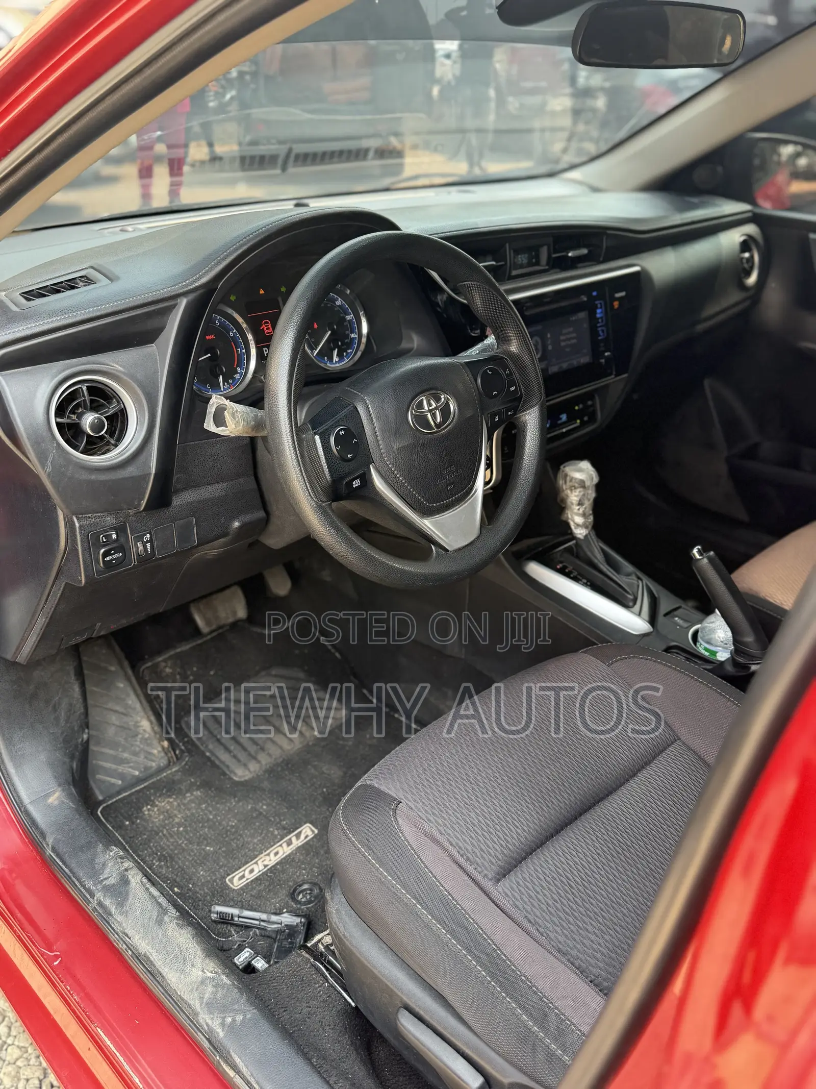 Toyota Corolla LE ECO 4dr Sedan (1.8L 4cyl CVT) 2017 Red