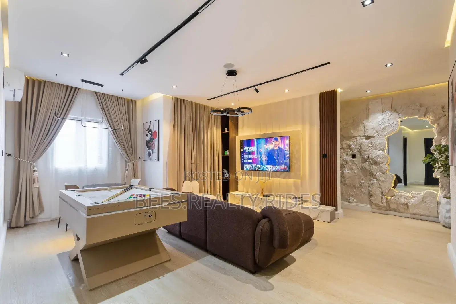 New 2 Bedroom Apartment With a Snooker Board, Pool and a Balcony Space