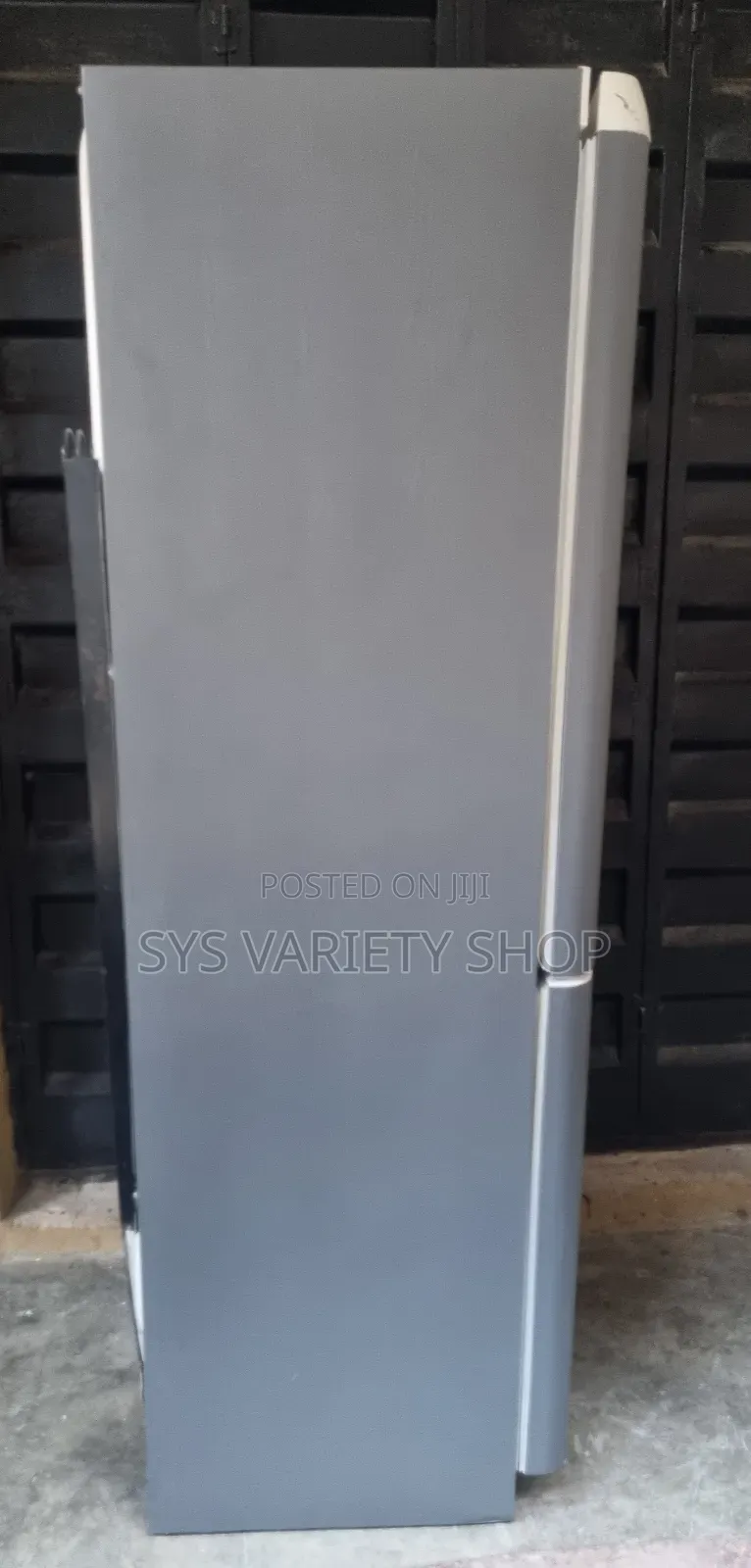 Indesit Double Door Refrigerator 334l
