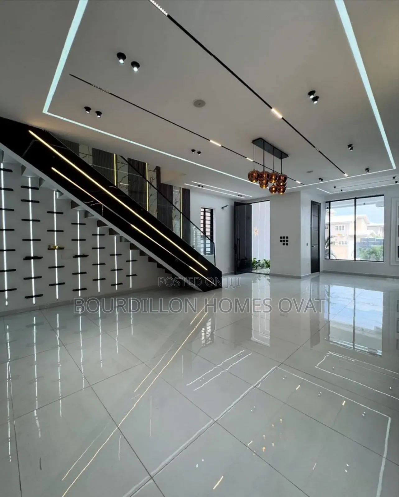 5bdrm House in Ikota Villa Estate for sale