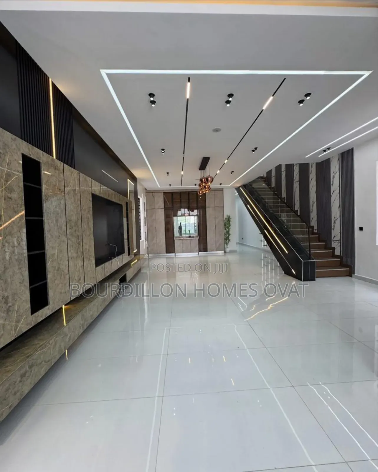 5bdrm House in Ikota Villa Estate for sale