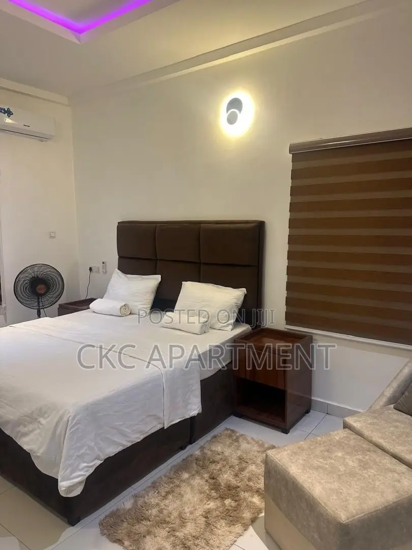 Service Apartment
