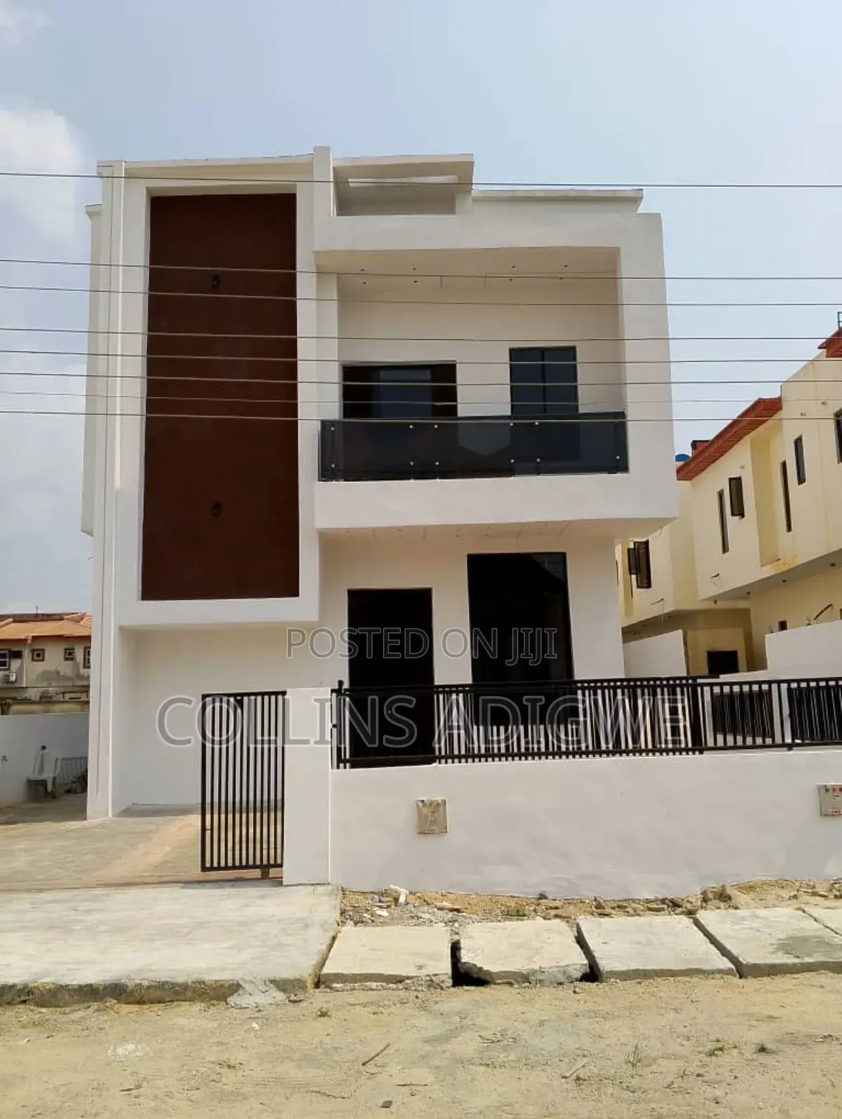 4bdrm Duplex in Call Estate for sale
