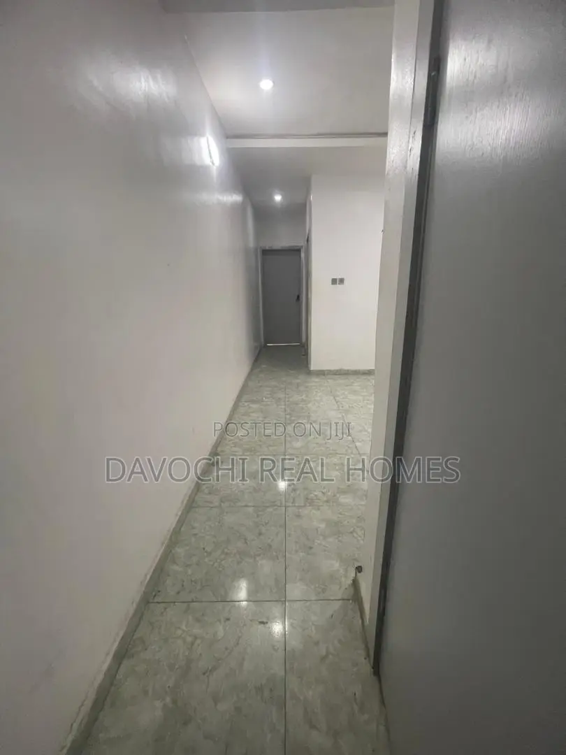 3bdrm Apartment in Conservative Road, Chevron for rent