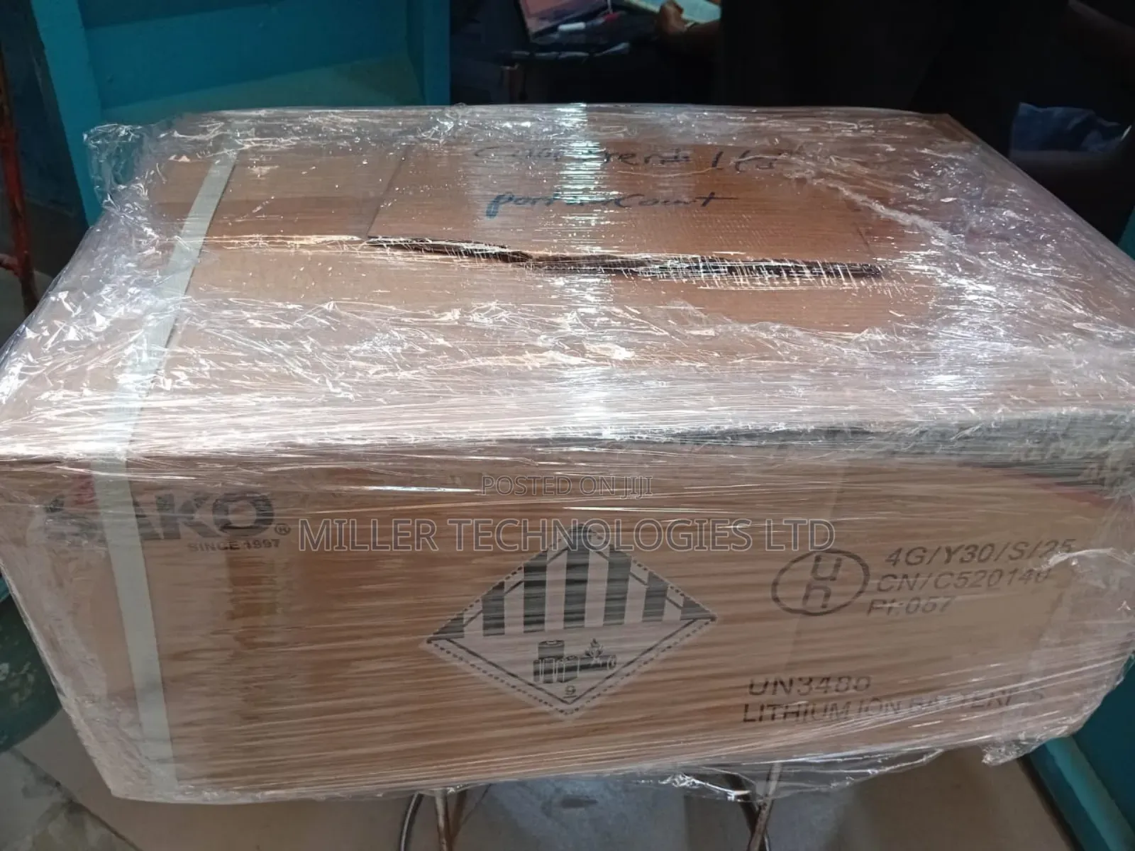 Sako Solar Generator 1000w + 2kwh Lithium Battery