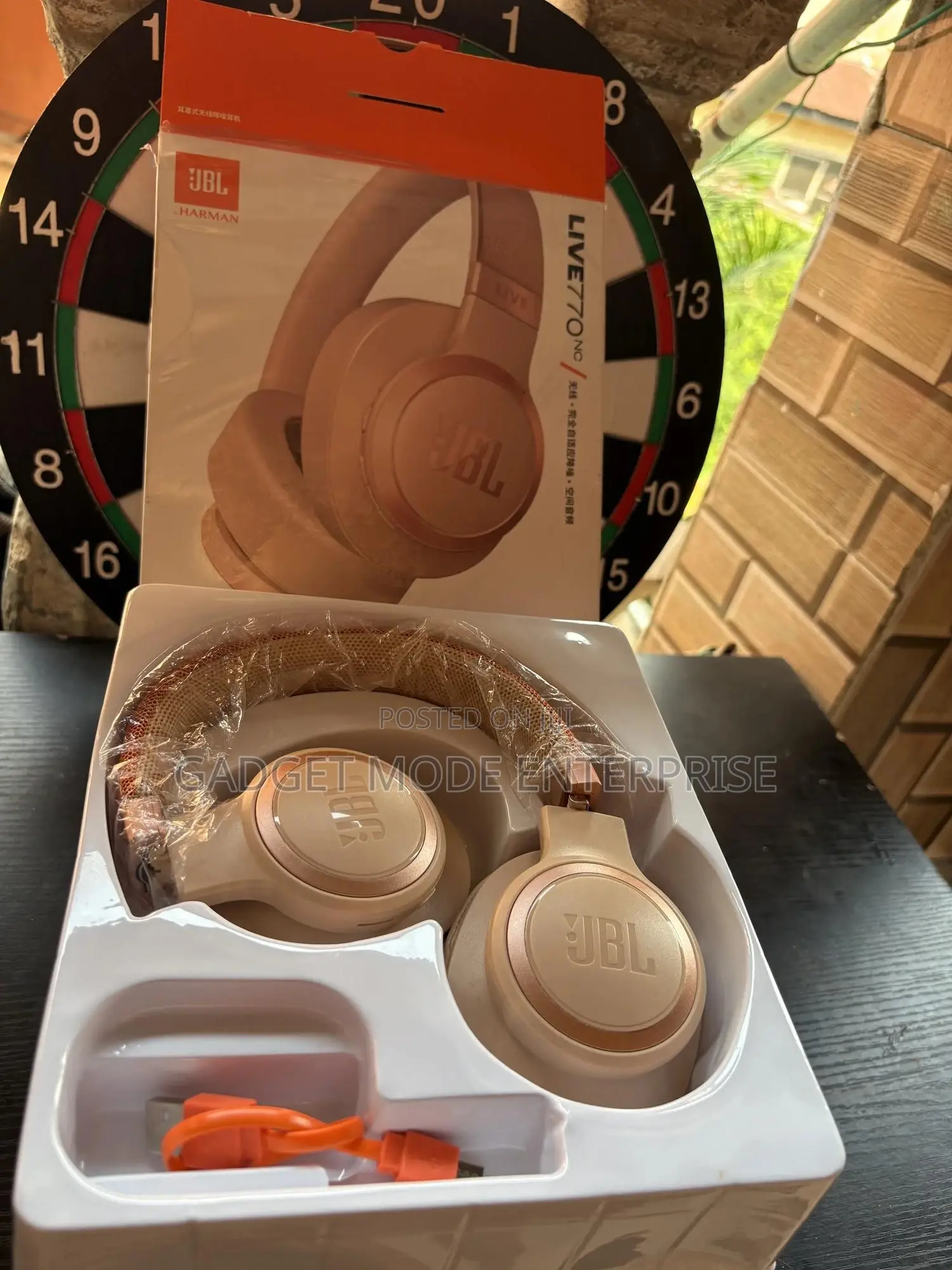 JBL Live 770nc Noise Canceling Headphone