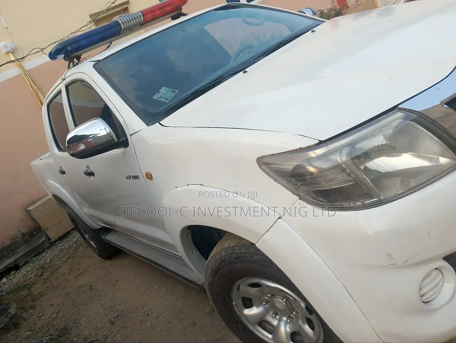 Toyota Hilux 2.5 D-4D 4X4 SRX 2012 White