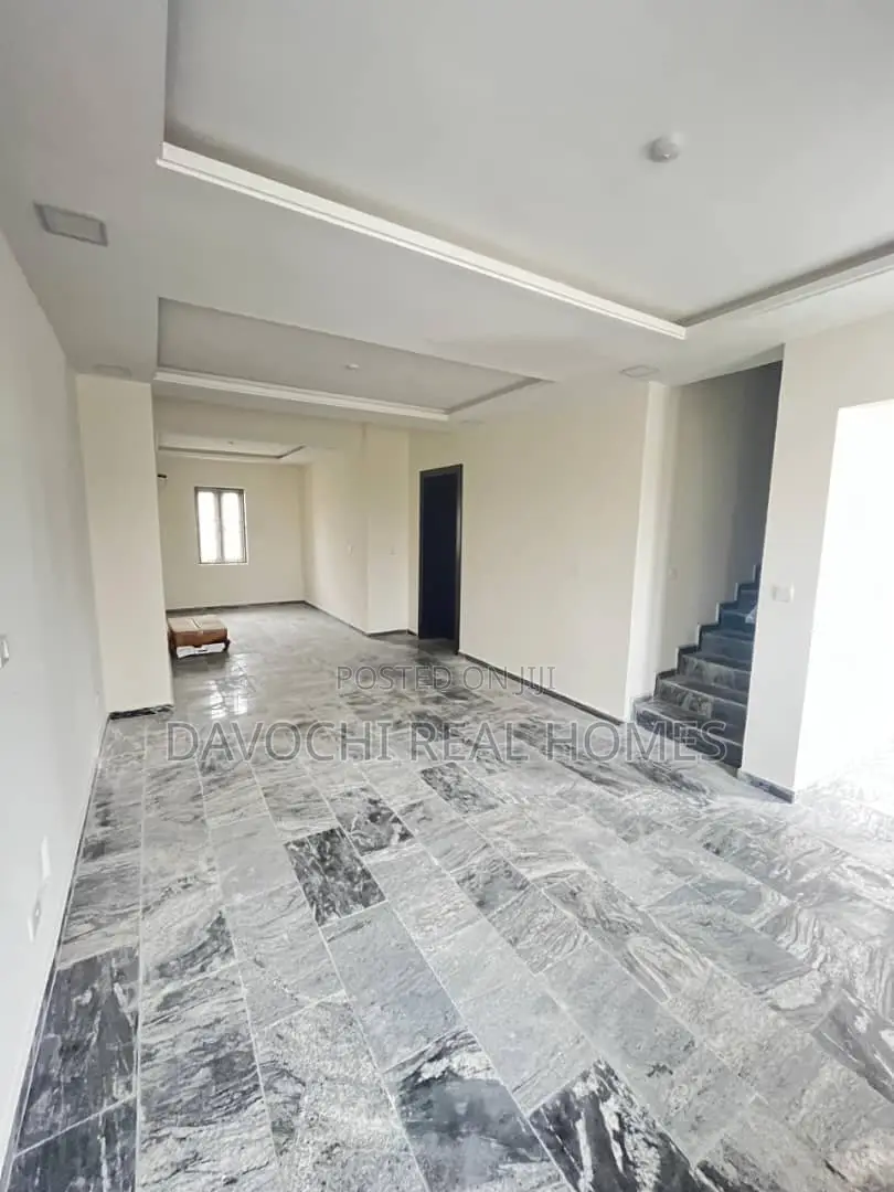 4bdrm Duplex in Lekki Conservative for rent