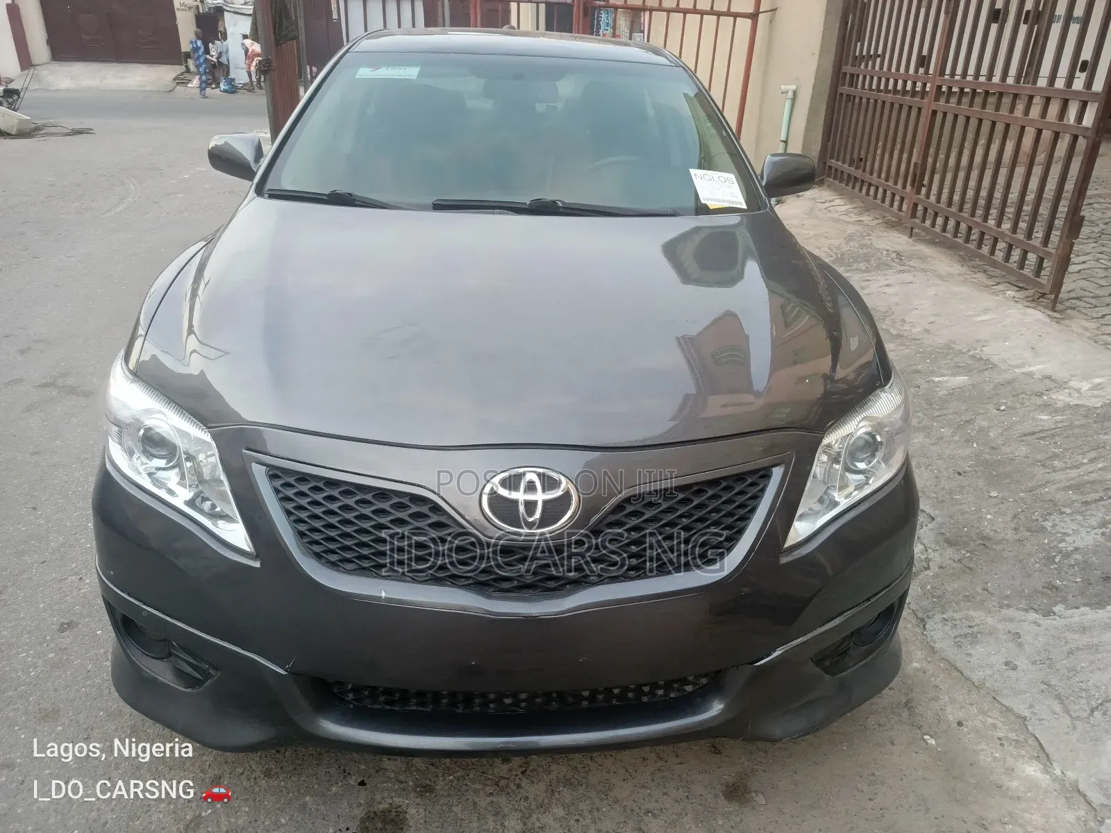 Toyota Camry SE 4dr Sedan (2.5L 4cyl 6AM) 2010 Gray