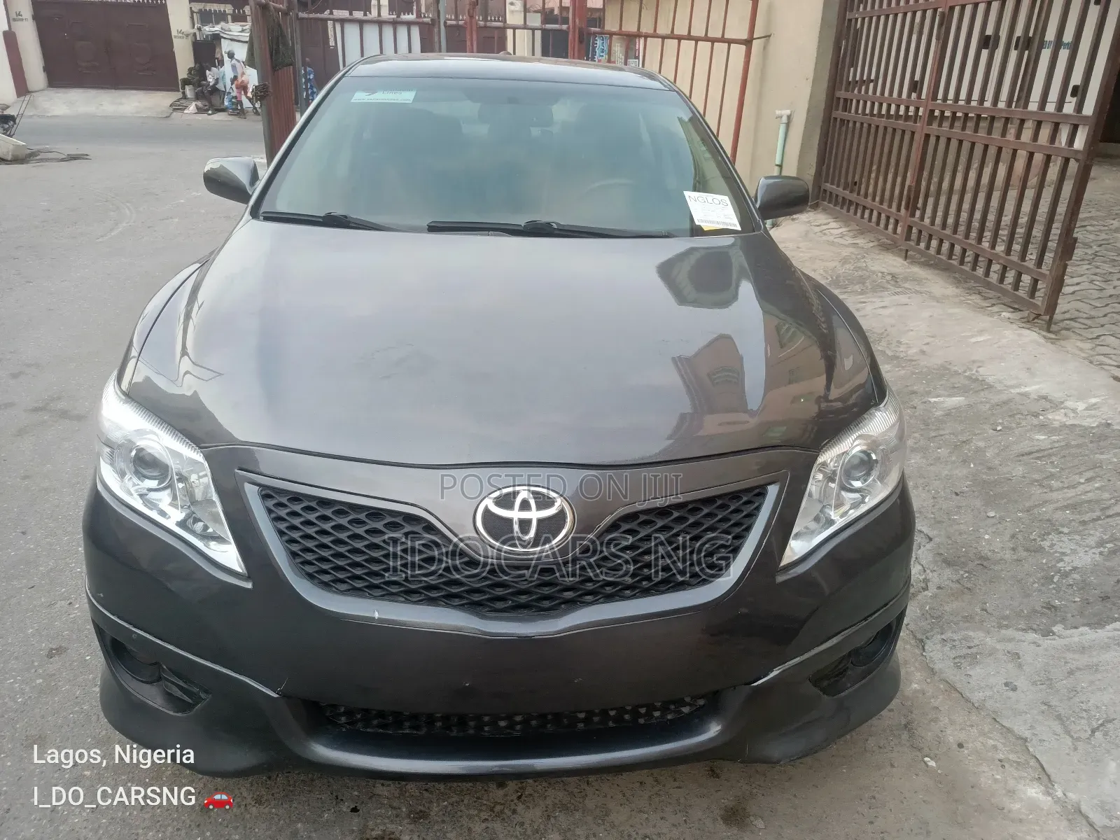 Toyota Camry SE 4dr Sedan (2.5L 4cyl 6AM) 2010 Gray