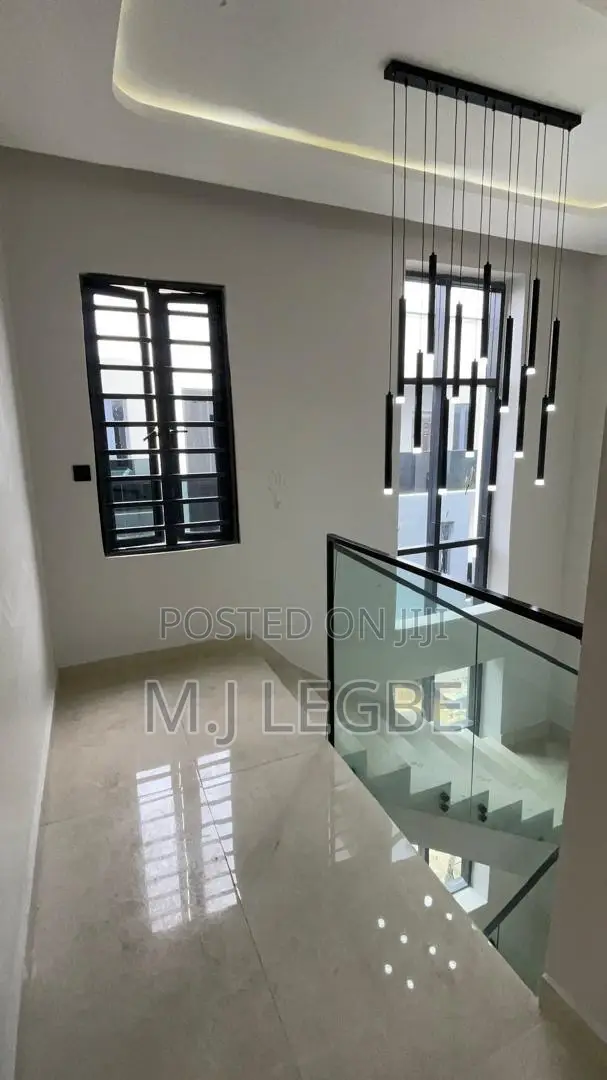 4bdrm Duplex in Lekki Phase 1 for sale