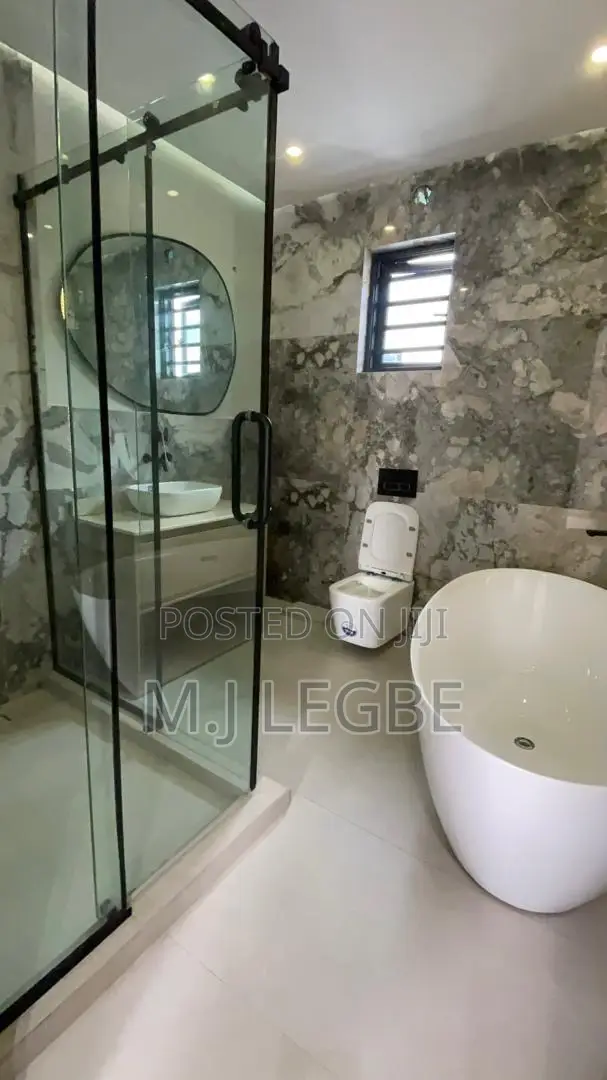 4bdrm Duplex in Lekki Phase 1 for sale
