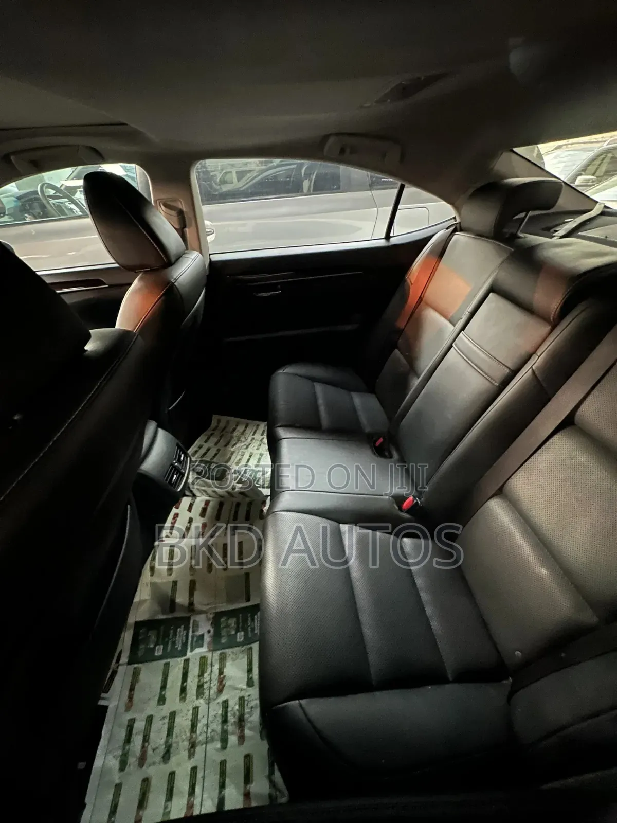 Lexus ES 350 FWD 2014 White