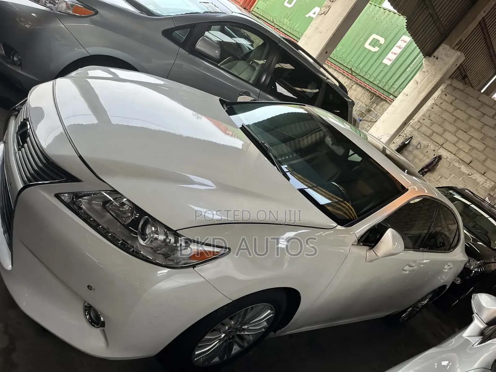 Lexus ES 350 FWD 2014 White