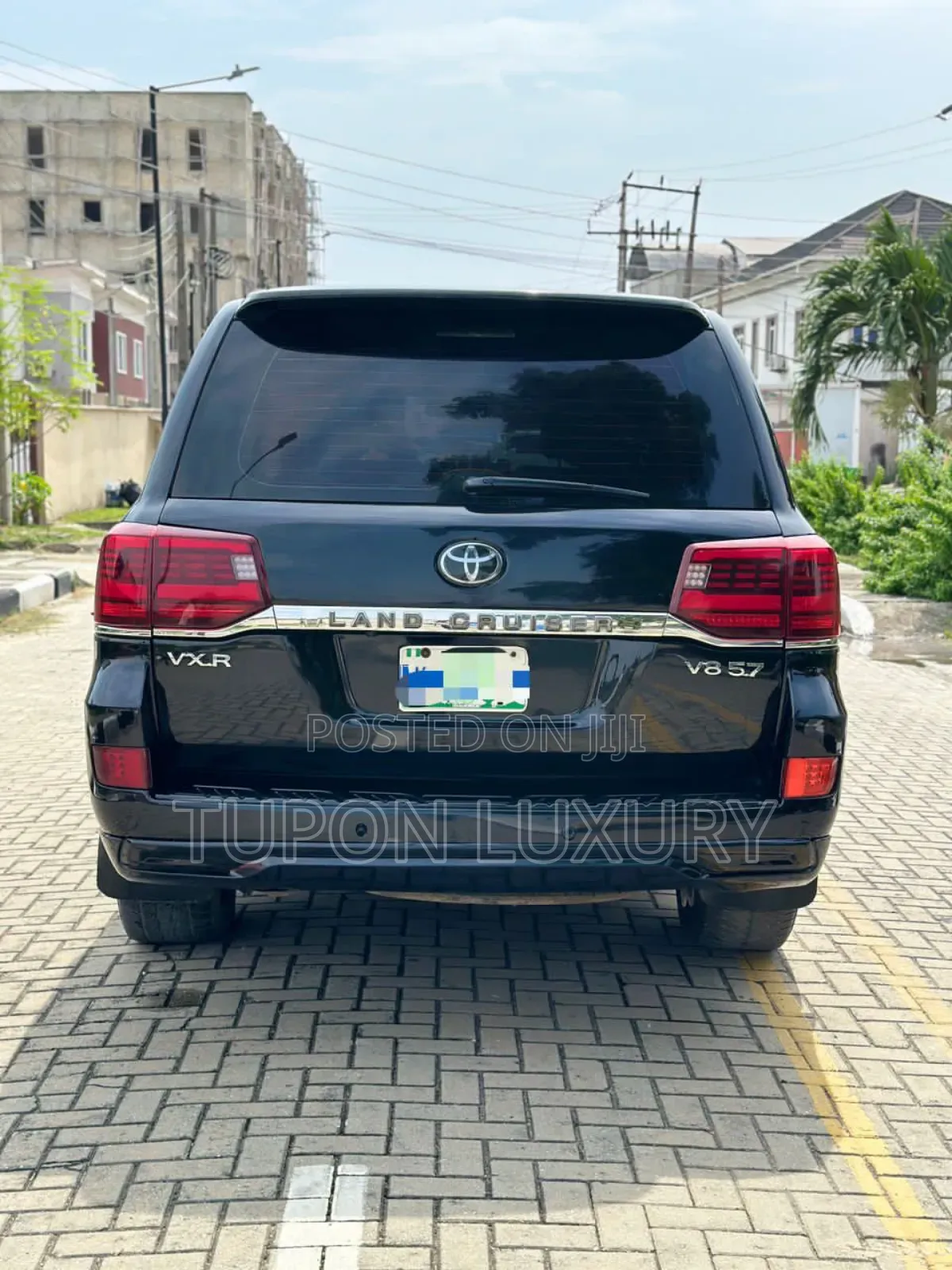 Toyota Land Cruiser VXR V857