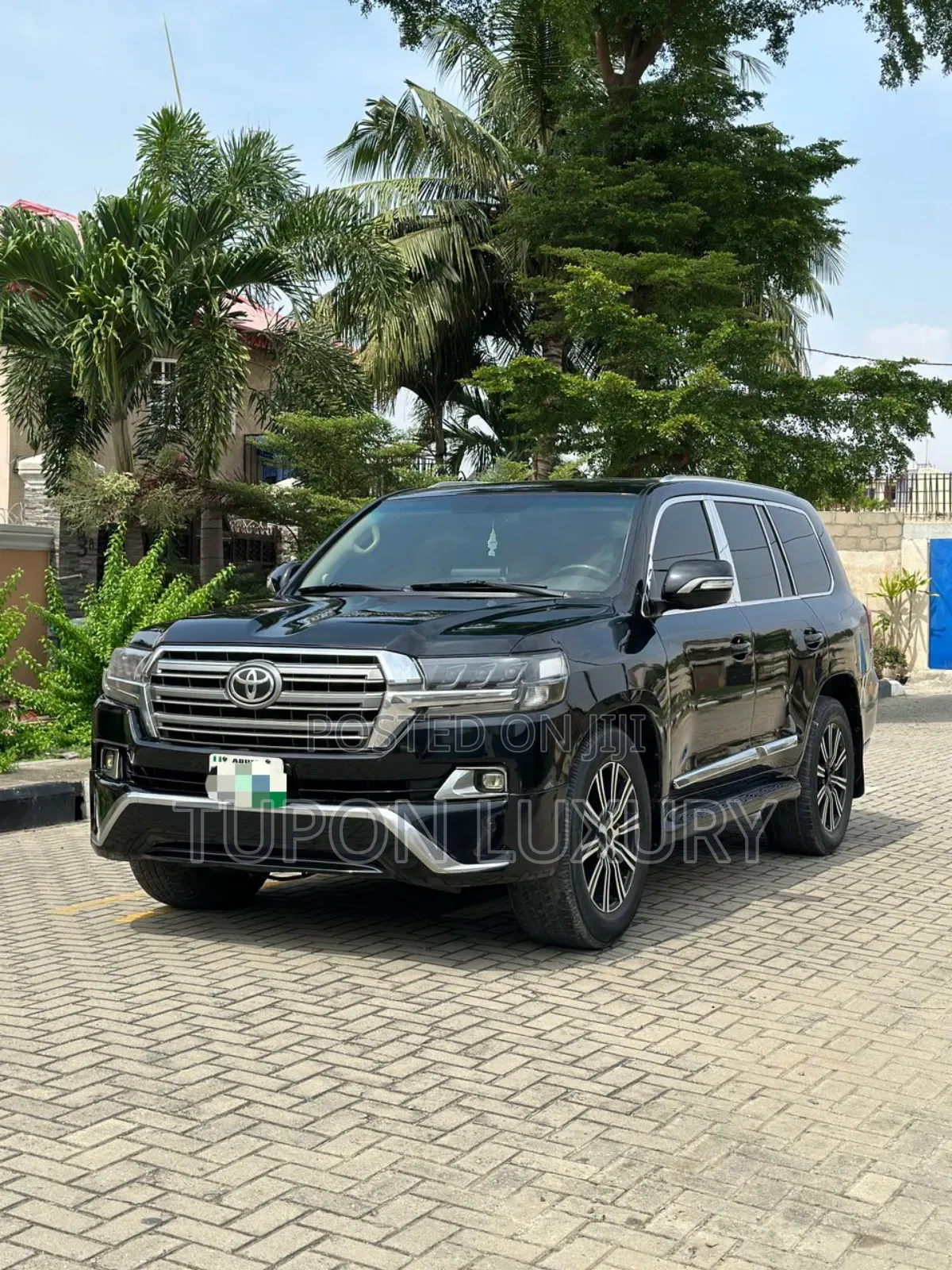 Toyota Land Cruiser VXR V857