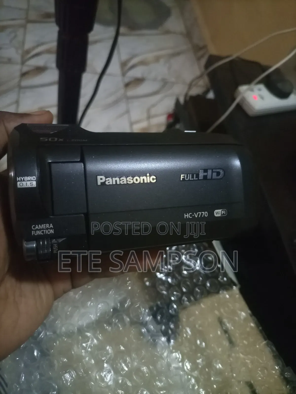Panasonic Hc-V770k Full Hd Camcorder With Free Tripod