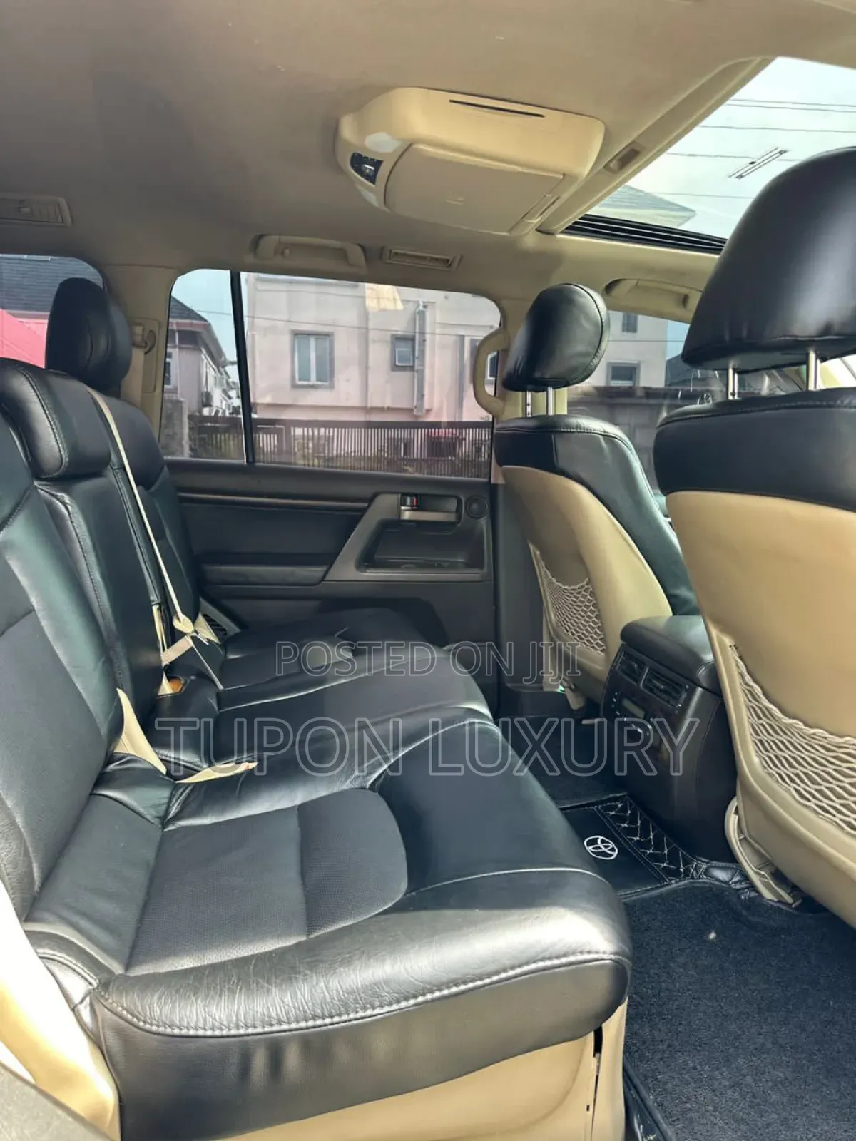 Toyota Land Cruiser VXR V857