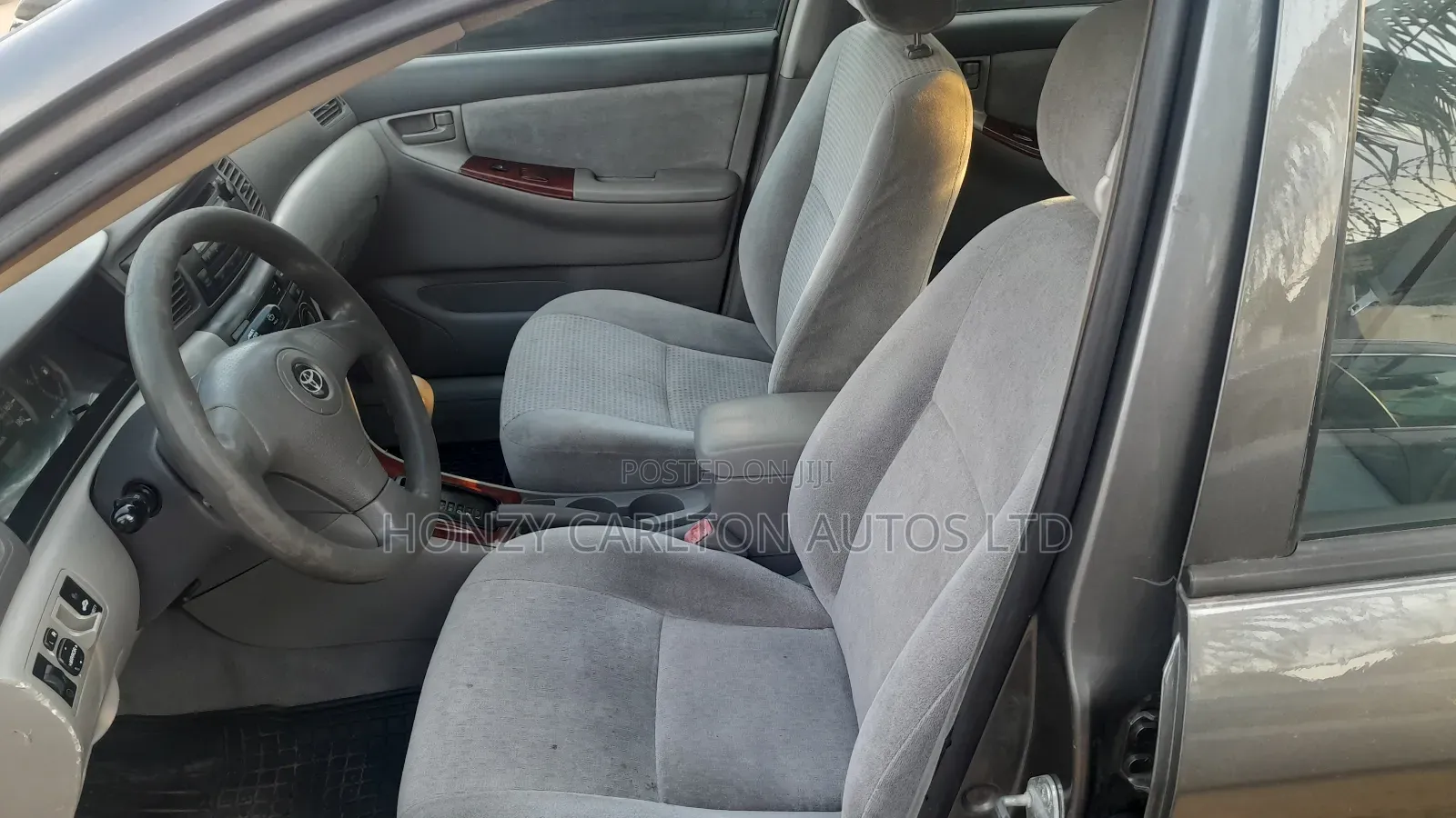 Toyota Corolla LE 2005 Gray