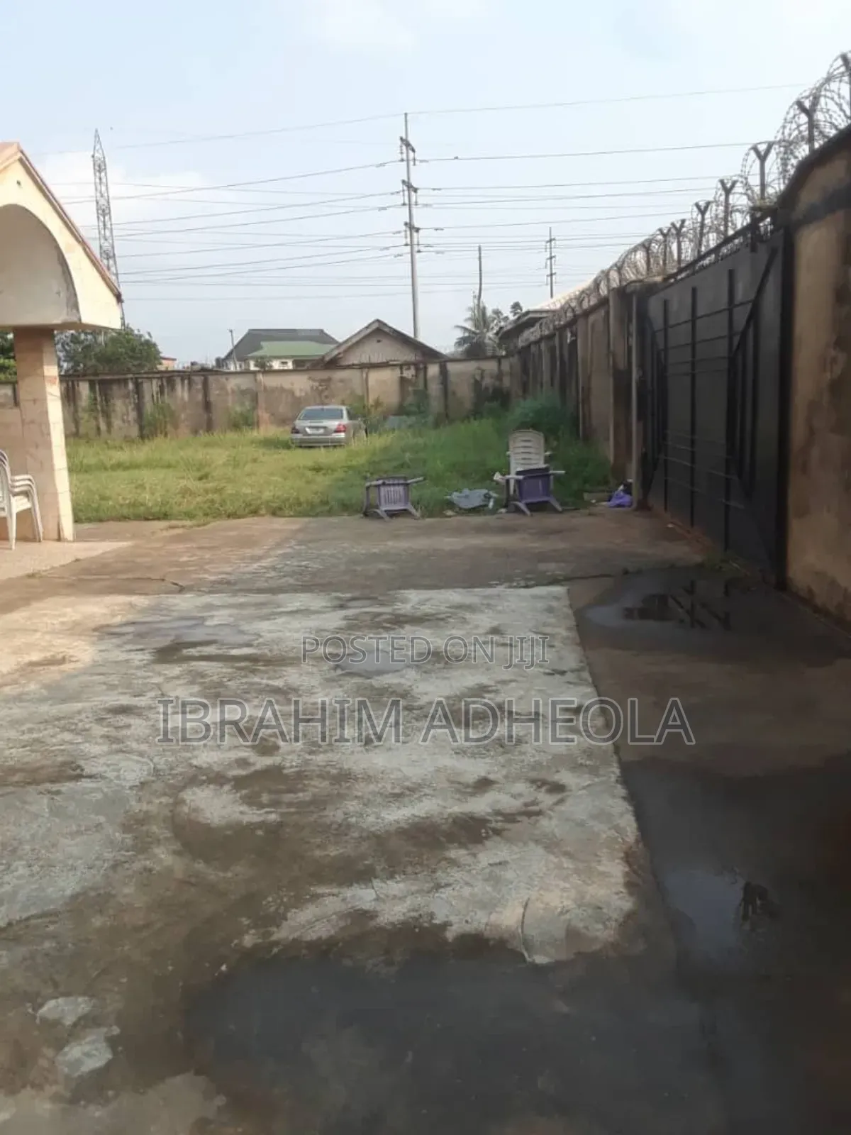 Land in a Gated Close Measuring 800sqm