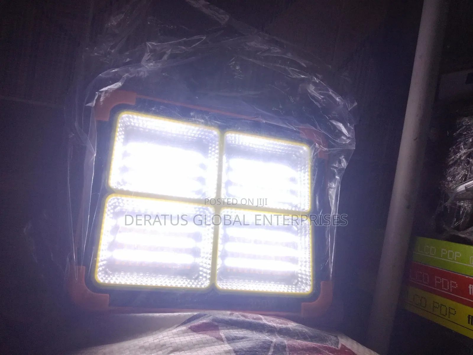 Solar Charging Lithium Battery Light 300w