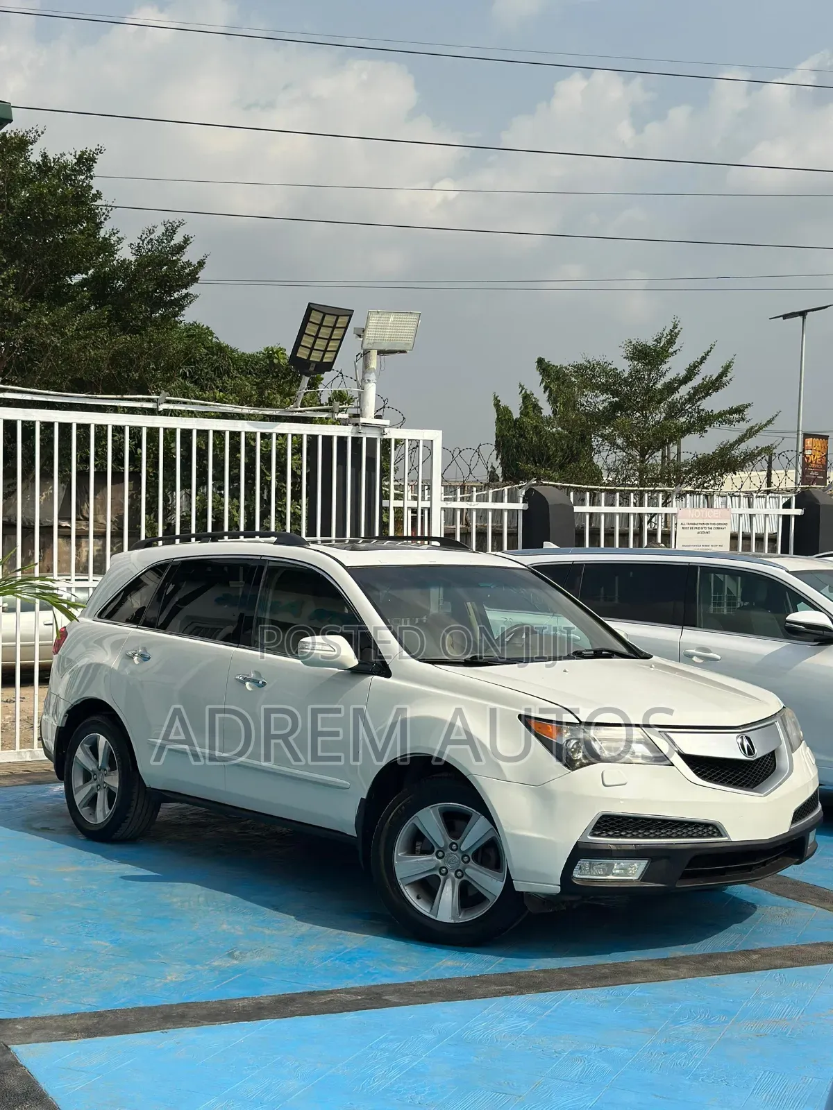 Acura MDX SUV 4dr AWD (3.7L 6cyl 6A) 2011 White