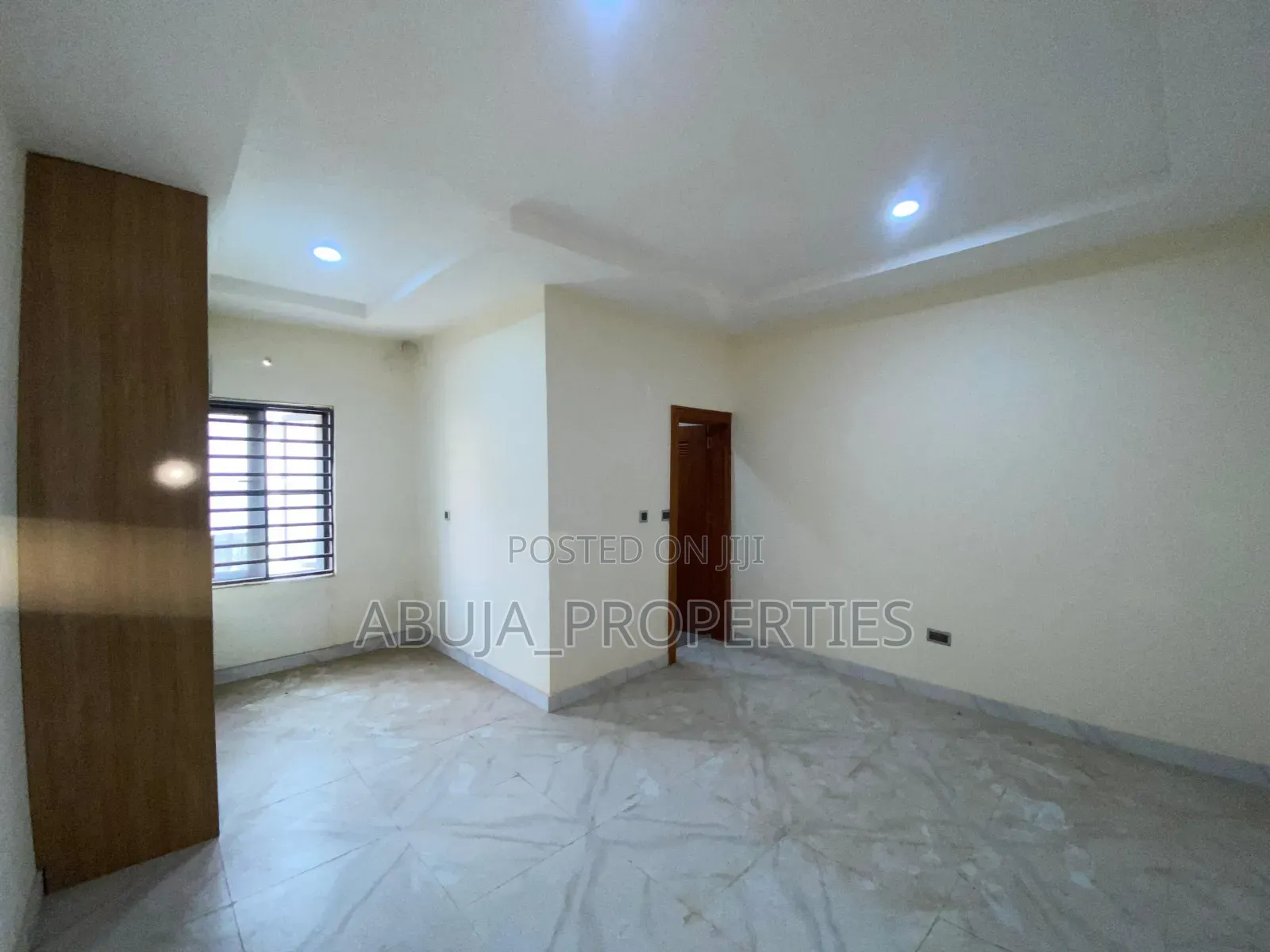 4bdrm Duplex in Gwarinpa for sale