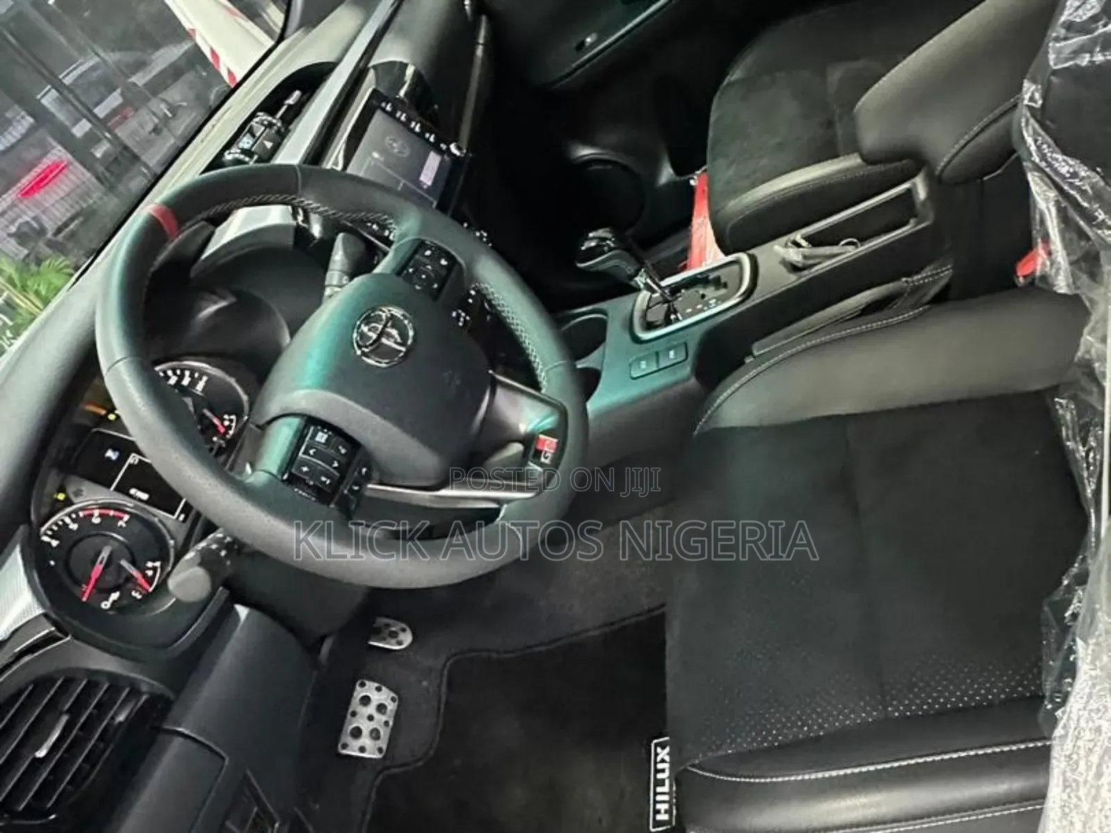 New Toyota Hilux 2025 White