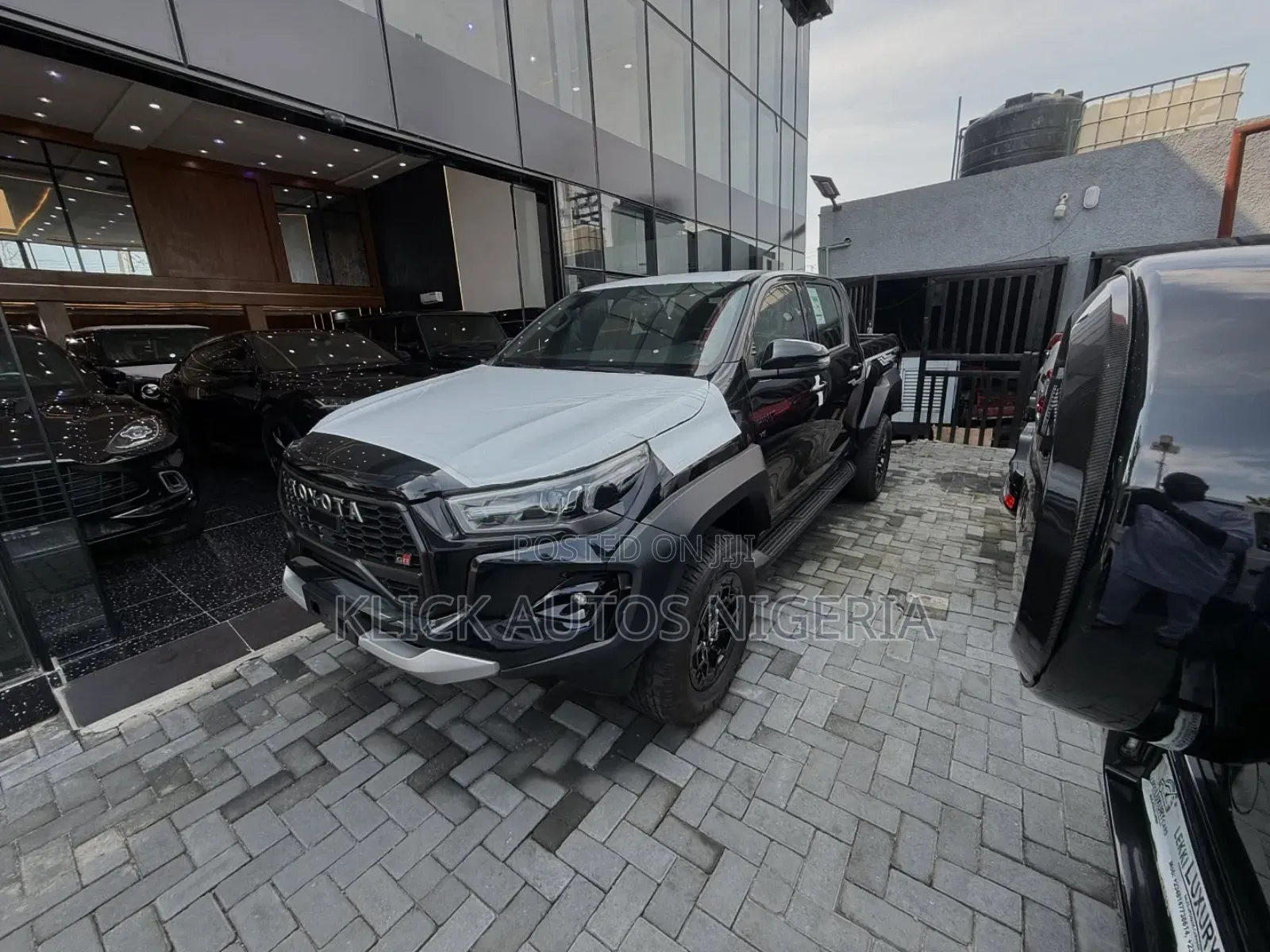 New Toyota Hilux 2025 Black