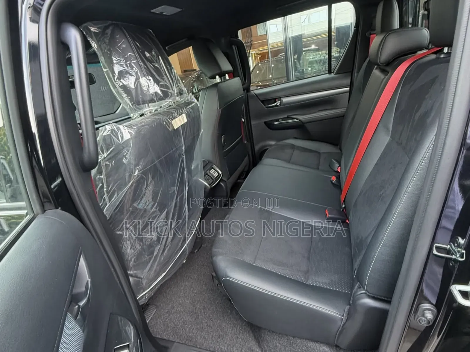 New Toyota Hilux 2025 Black