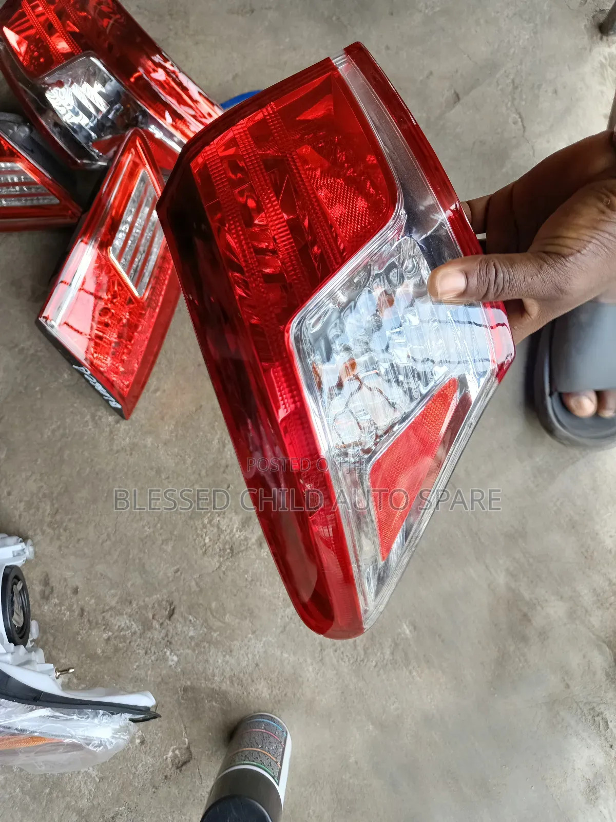 L/H Driver Side Back/Tail Light Lexus Es 350 2010-2012