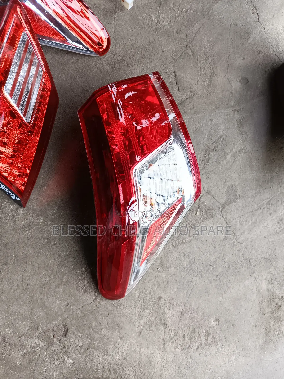 L/H Driver Side Back/Tail Light Lexus Es 350 2010-2012