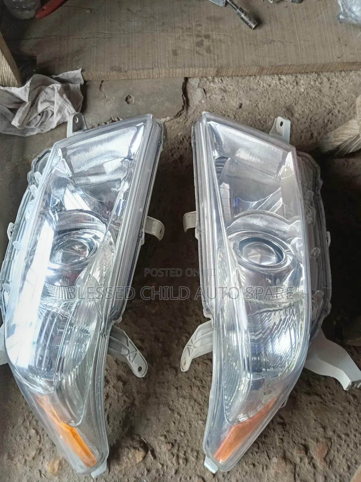 Set Head Lamp Toyota Highlander 2010-2012