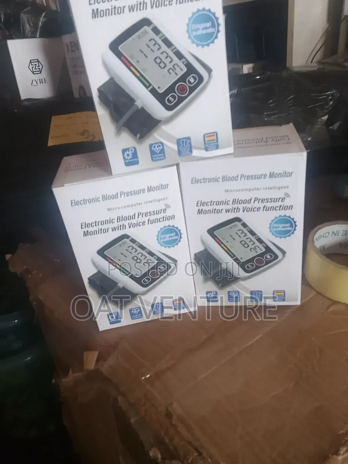 Accurate Digital Bp Machine With Voice Guide LCD Display