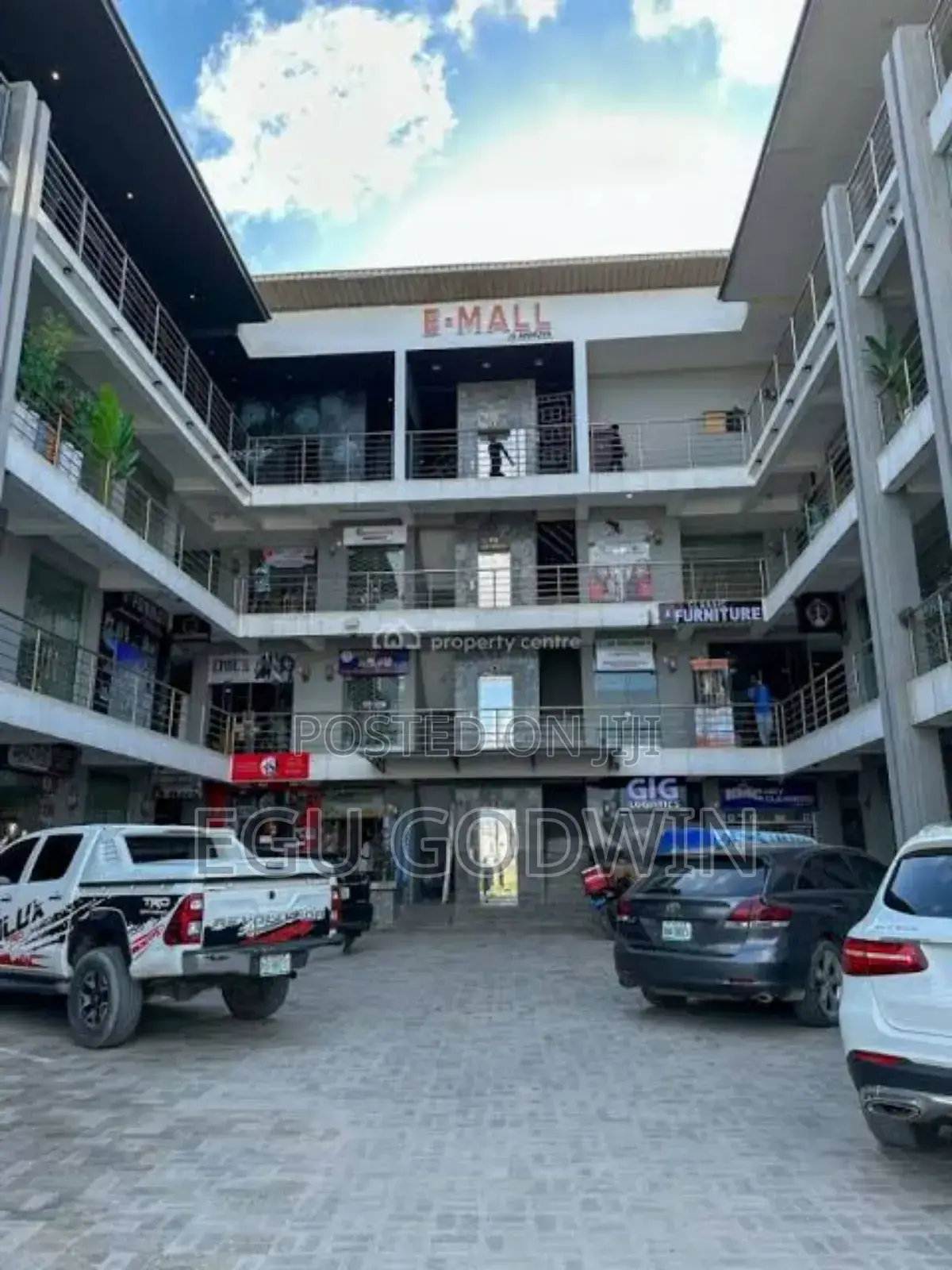 Spacious Shop on Major Road of New Heaven