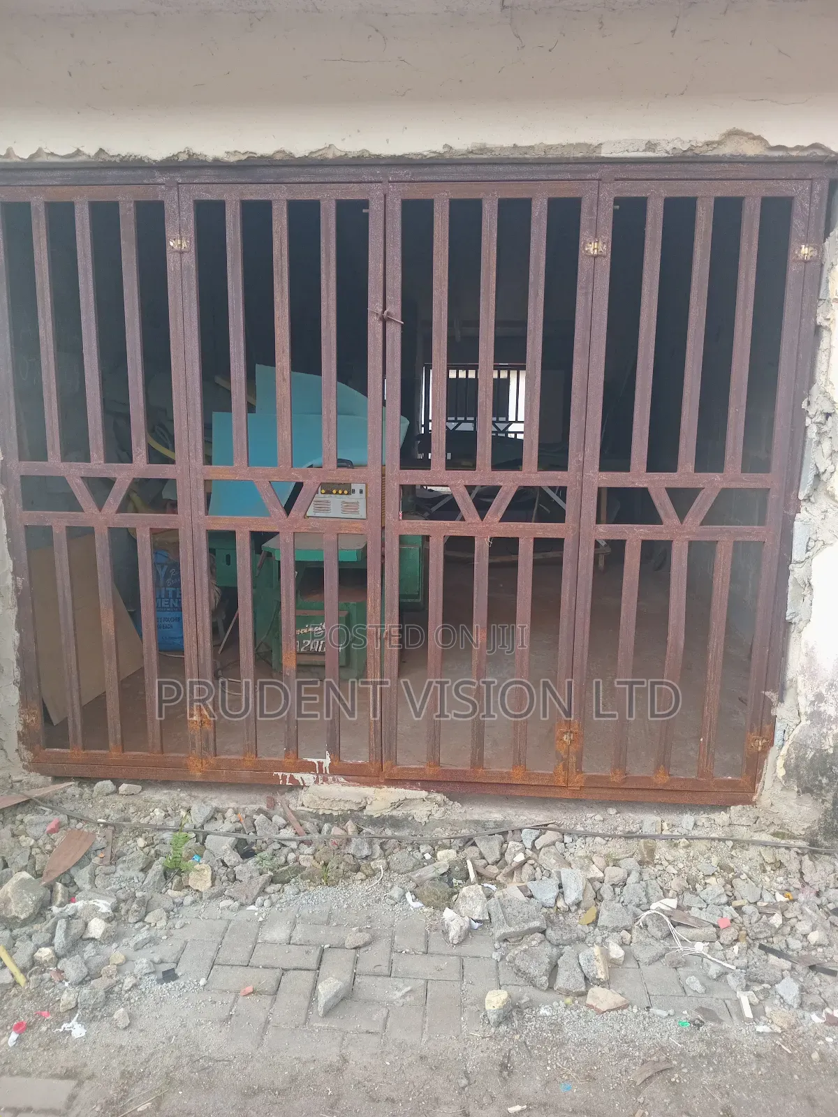 Carcas Lockup Shops for Sale