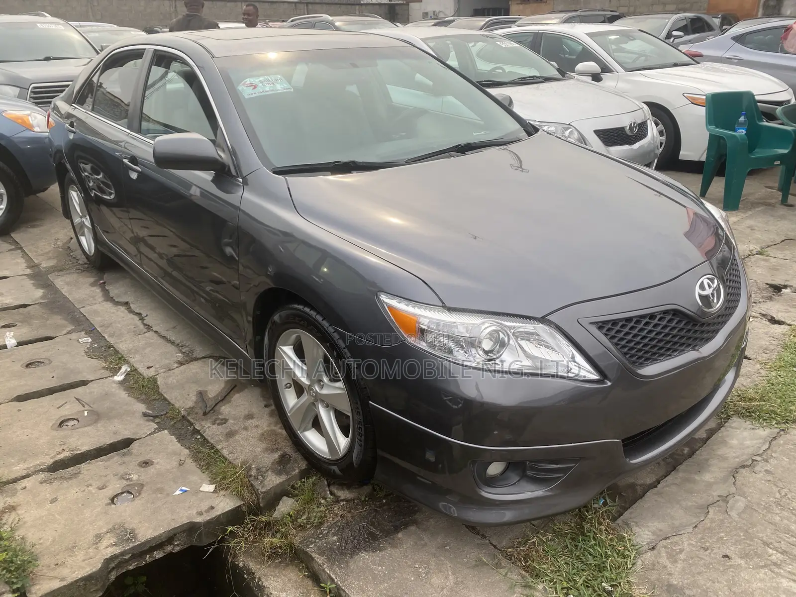 Toyota Camry SE 4dr Sedan (2.5L 4cyl 6A) 2011 Gray