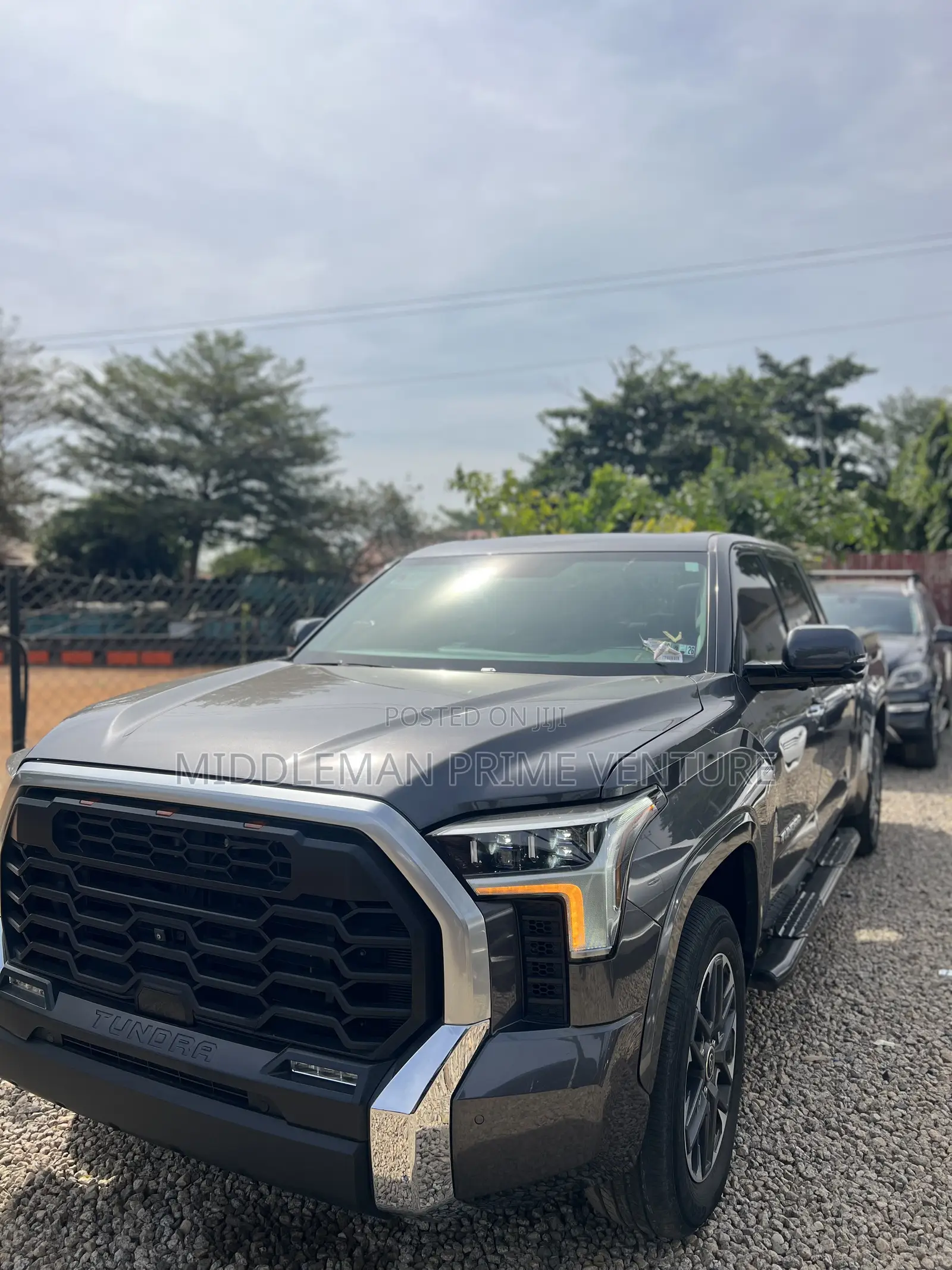 Toyota Tundra 2022 Gray