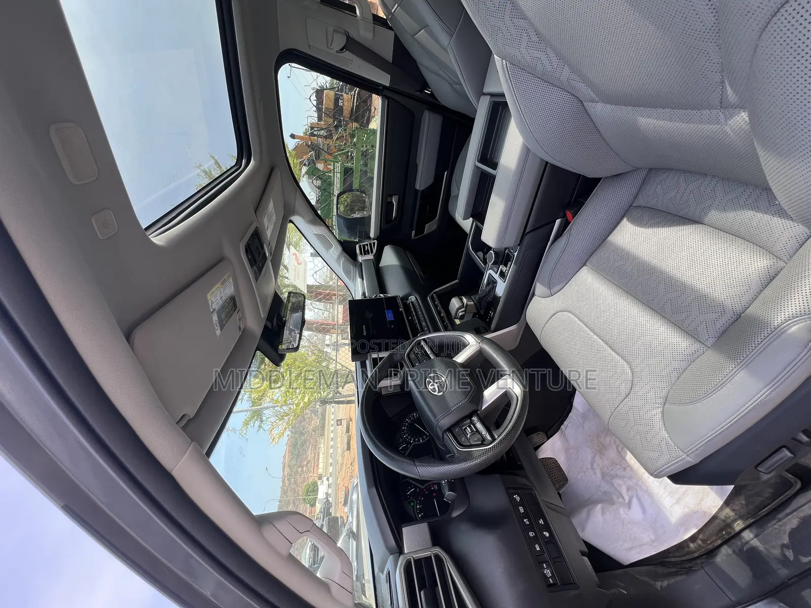 Toyota Tundra 2022 Gray