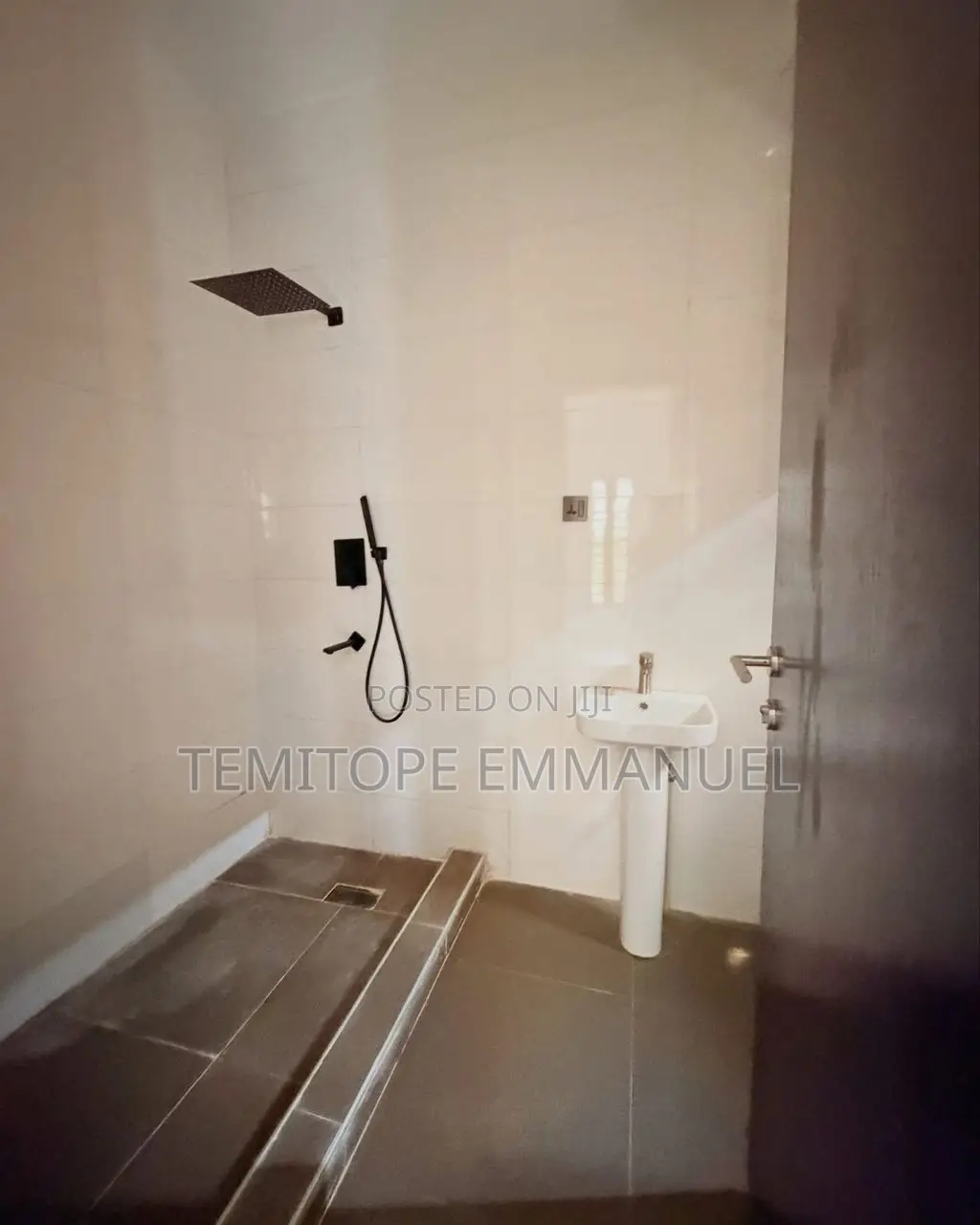 Furnished 5bdrm Duplex in Ajao Estate Ikeja for sale