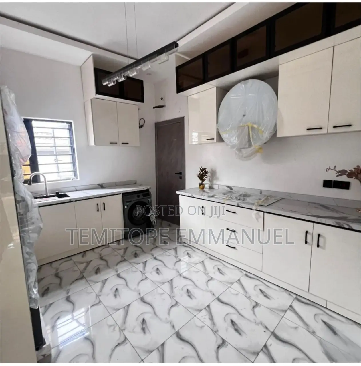 Furnished 4bdrm Duplex in Lekki Phase 1 for sale