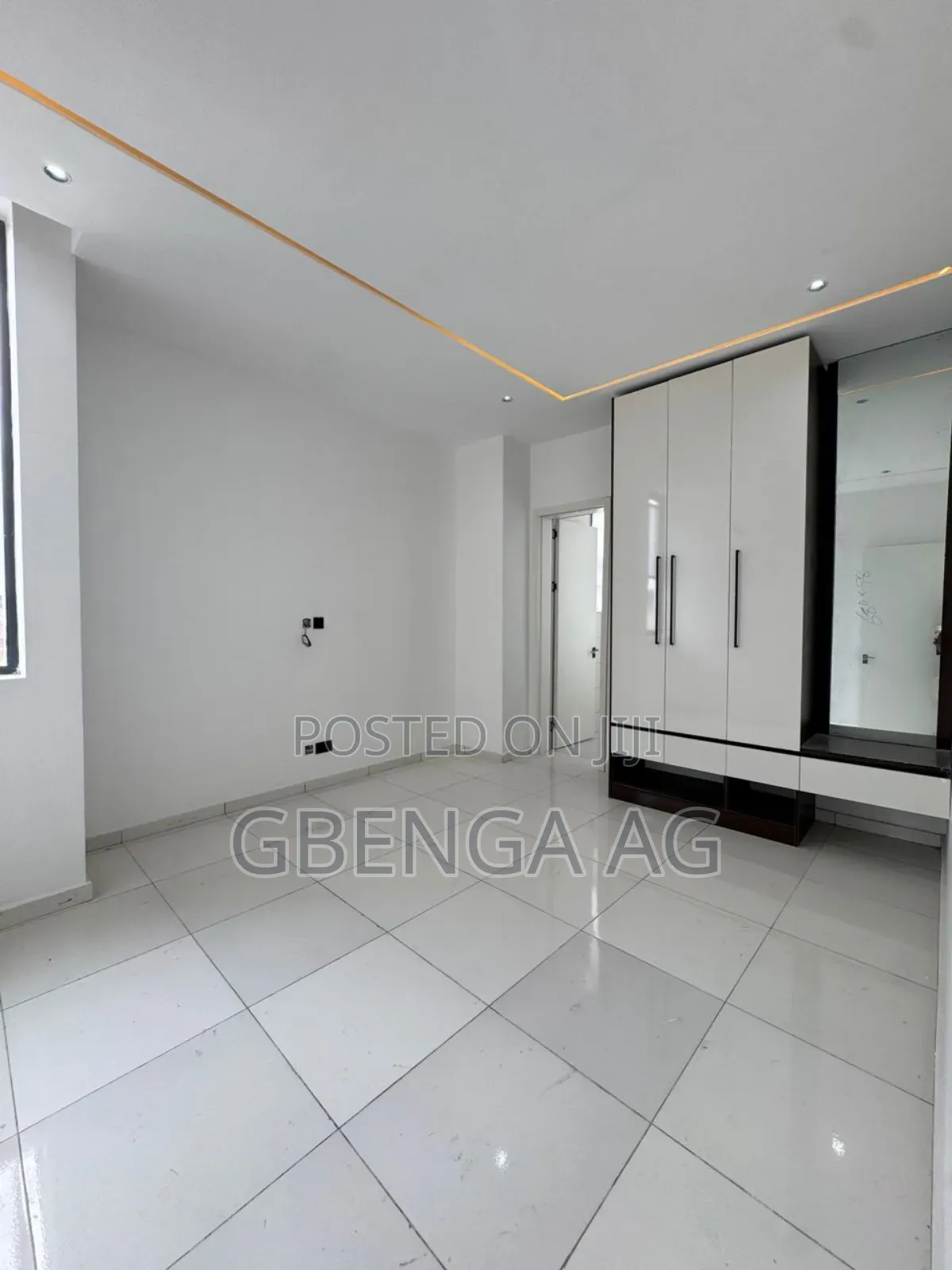 2bdrm Apartment in Vi, Victoria Island for sale