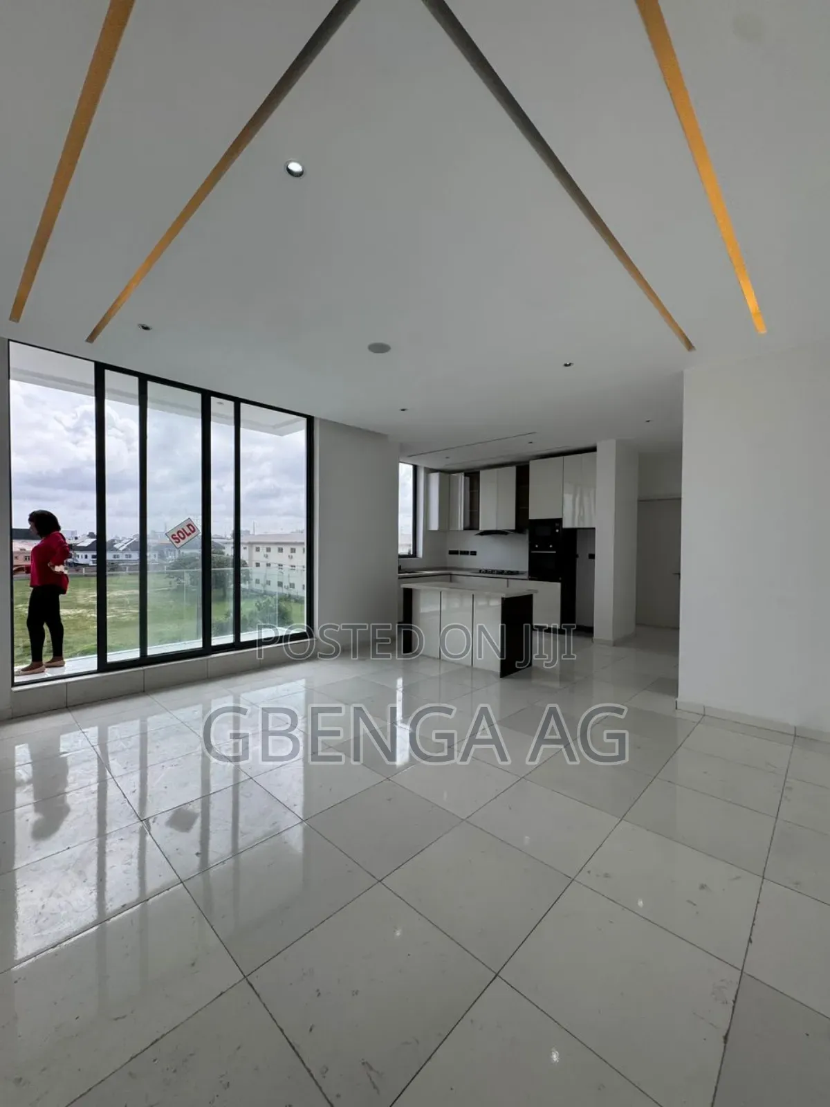 2bdrm Apartment in Vi, Victoria Island for sale