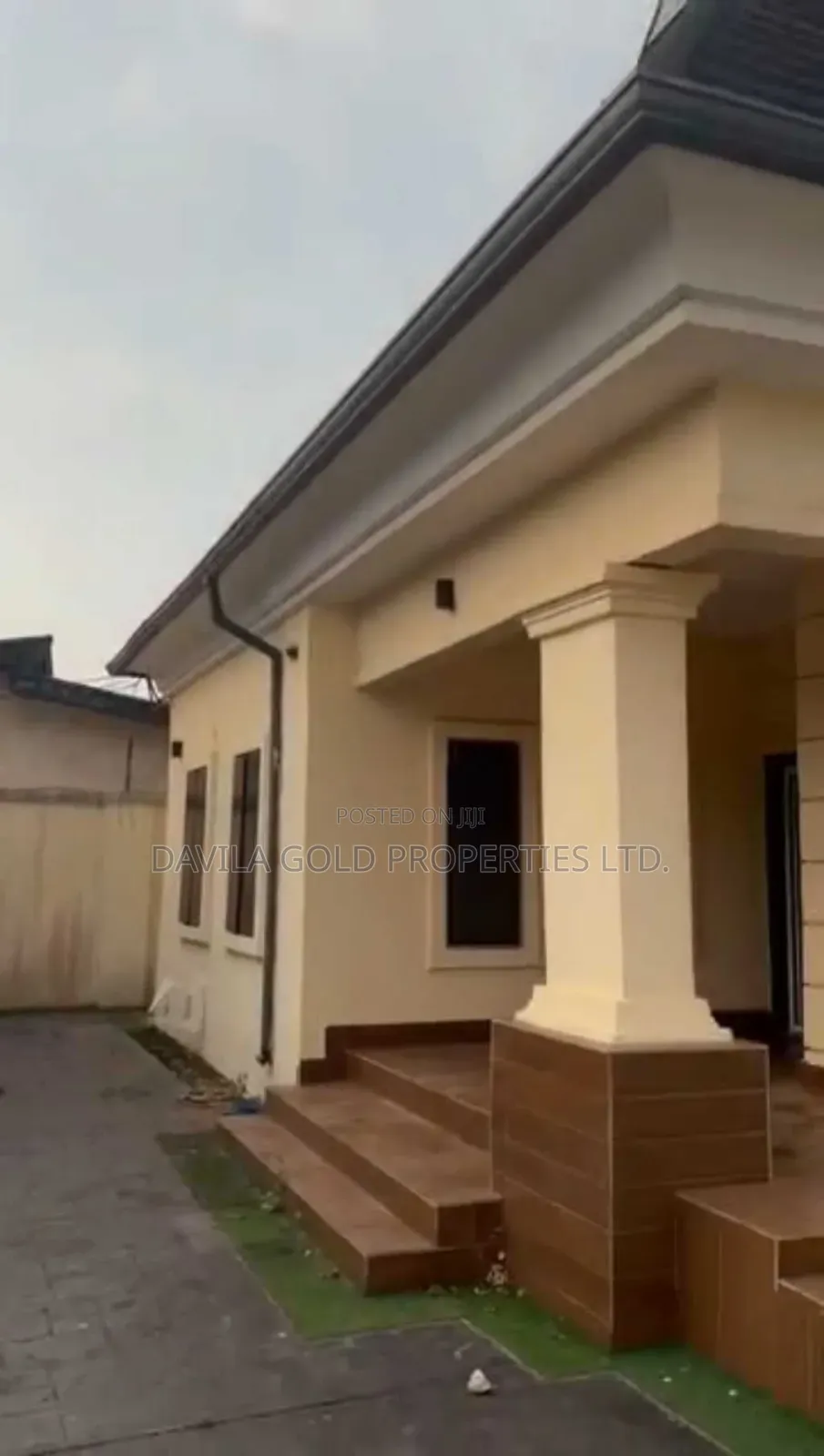 4bdrm Bungalow in Benin City for sale
