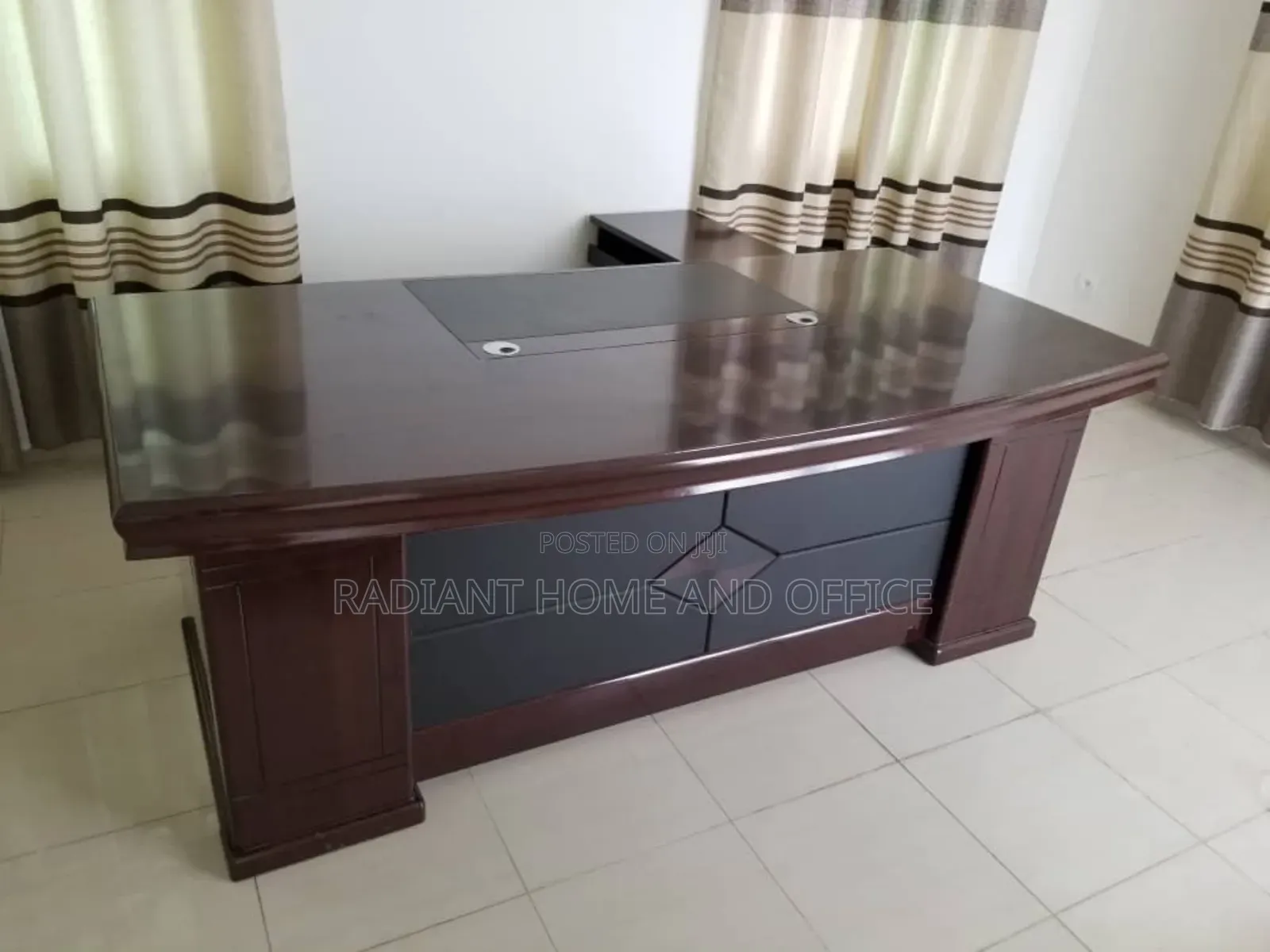 Star Face Office Table With Extension