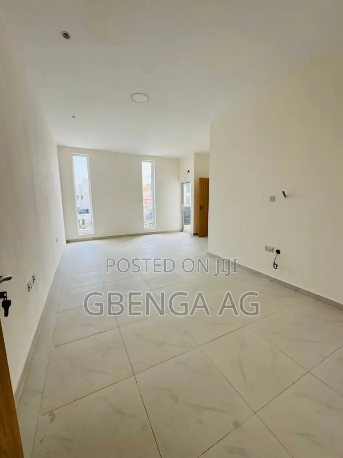 3bdrm Duplex in Ikeja for sale